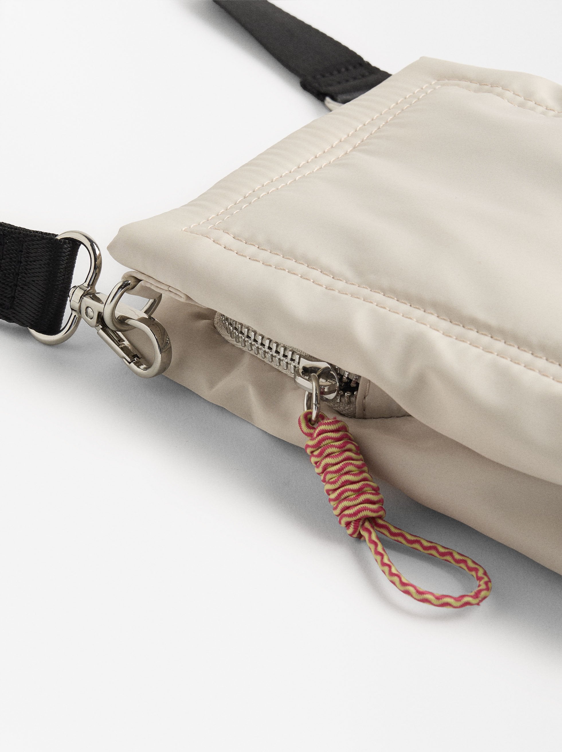 Cartera Bandolera De Nylon