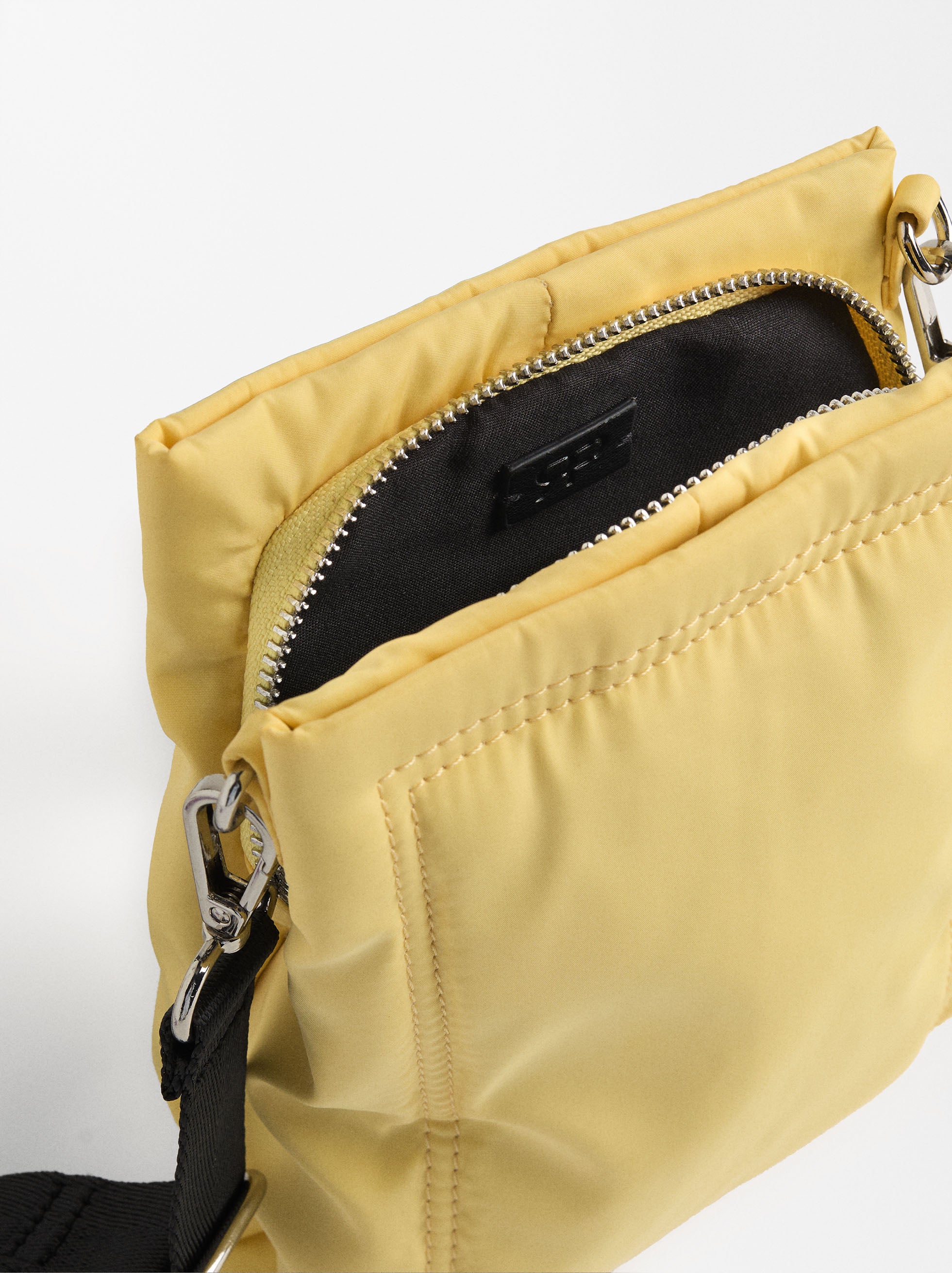 Cartera Bandolera De Nylon