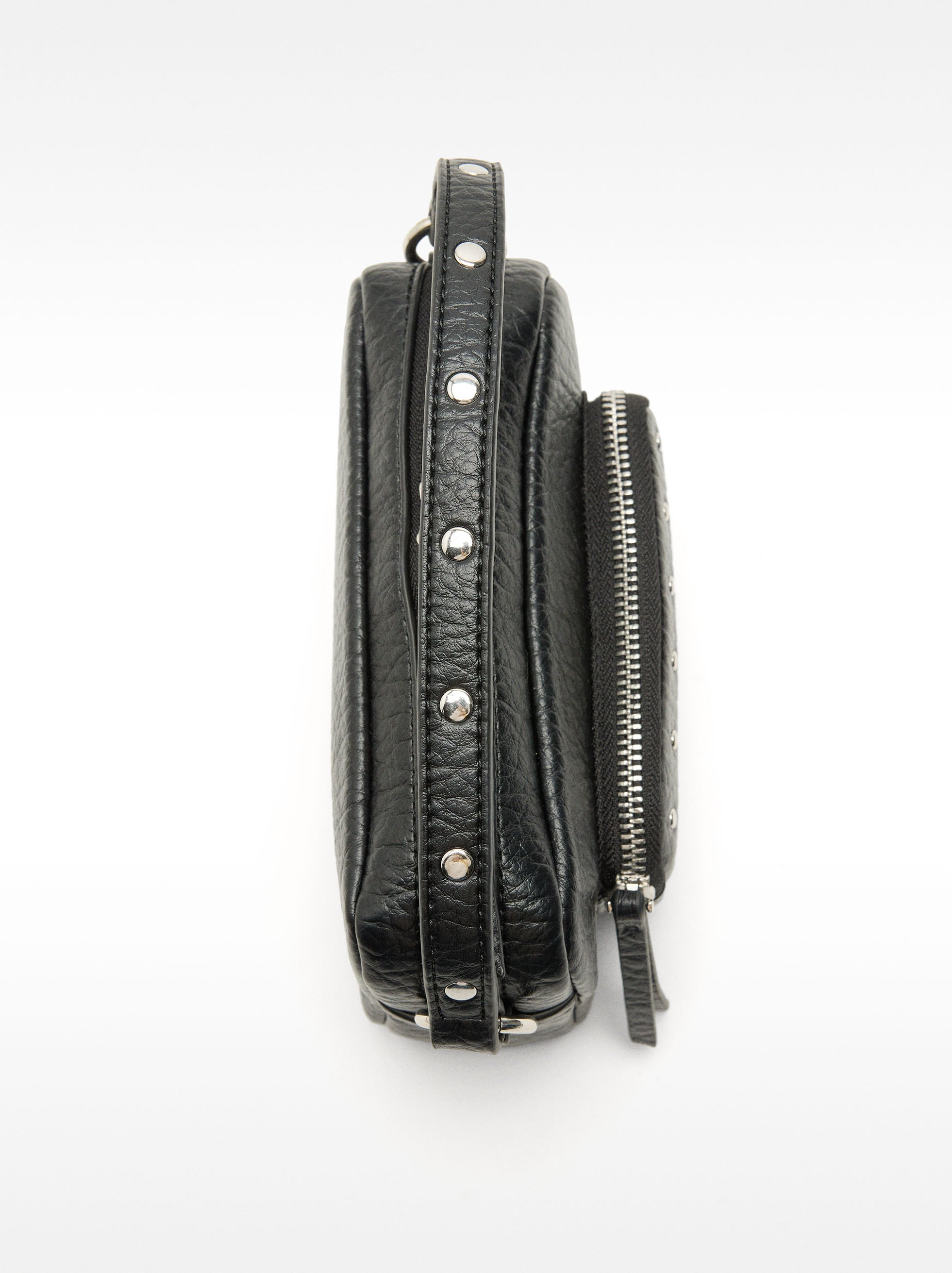 Cartera Bandolera Con Tachuelas