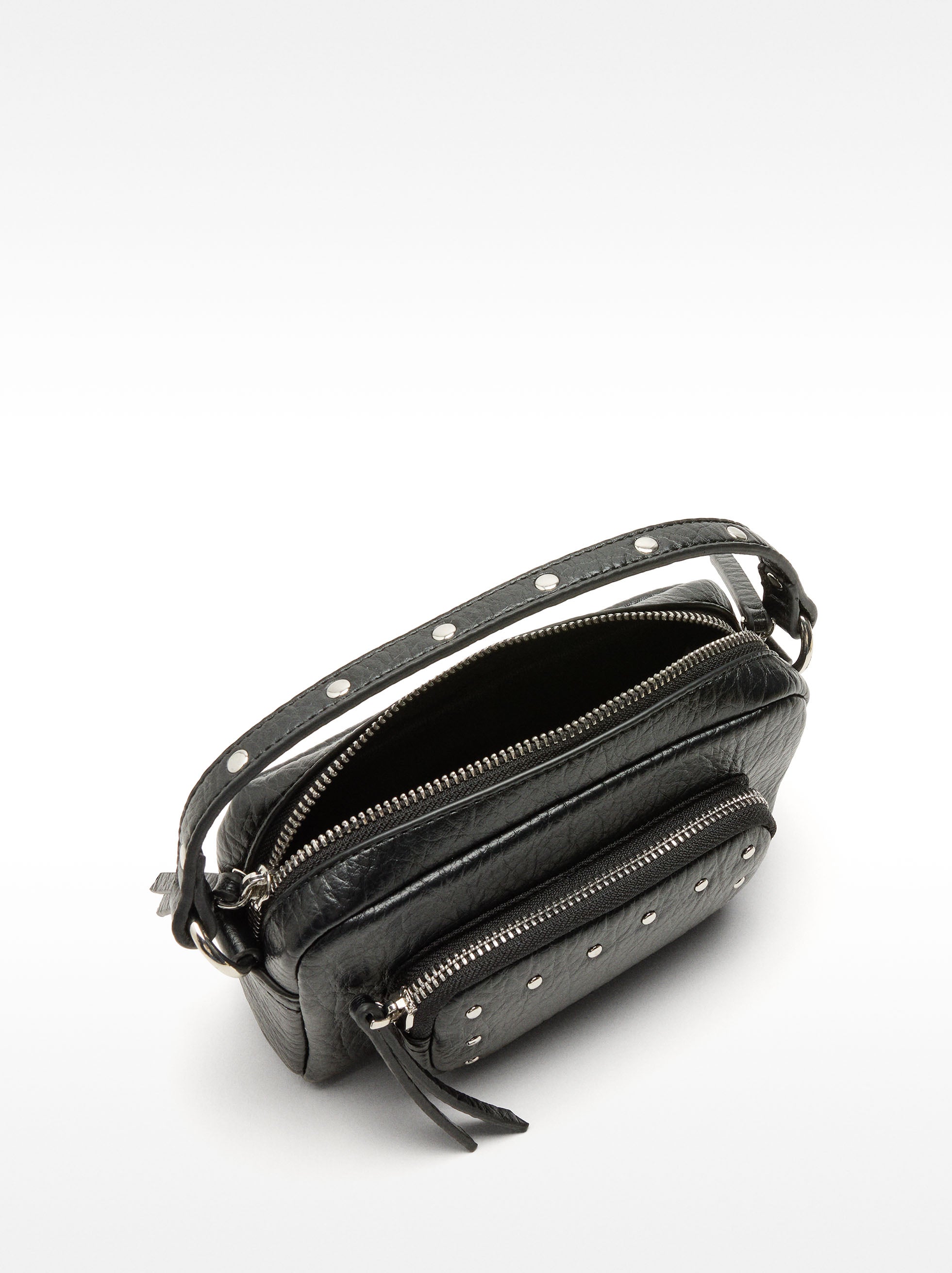 Cartera Bandolera Con Tachuelas