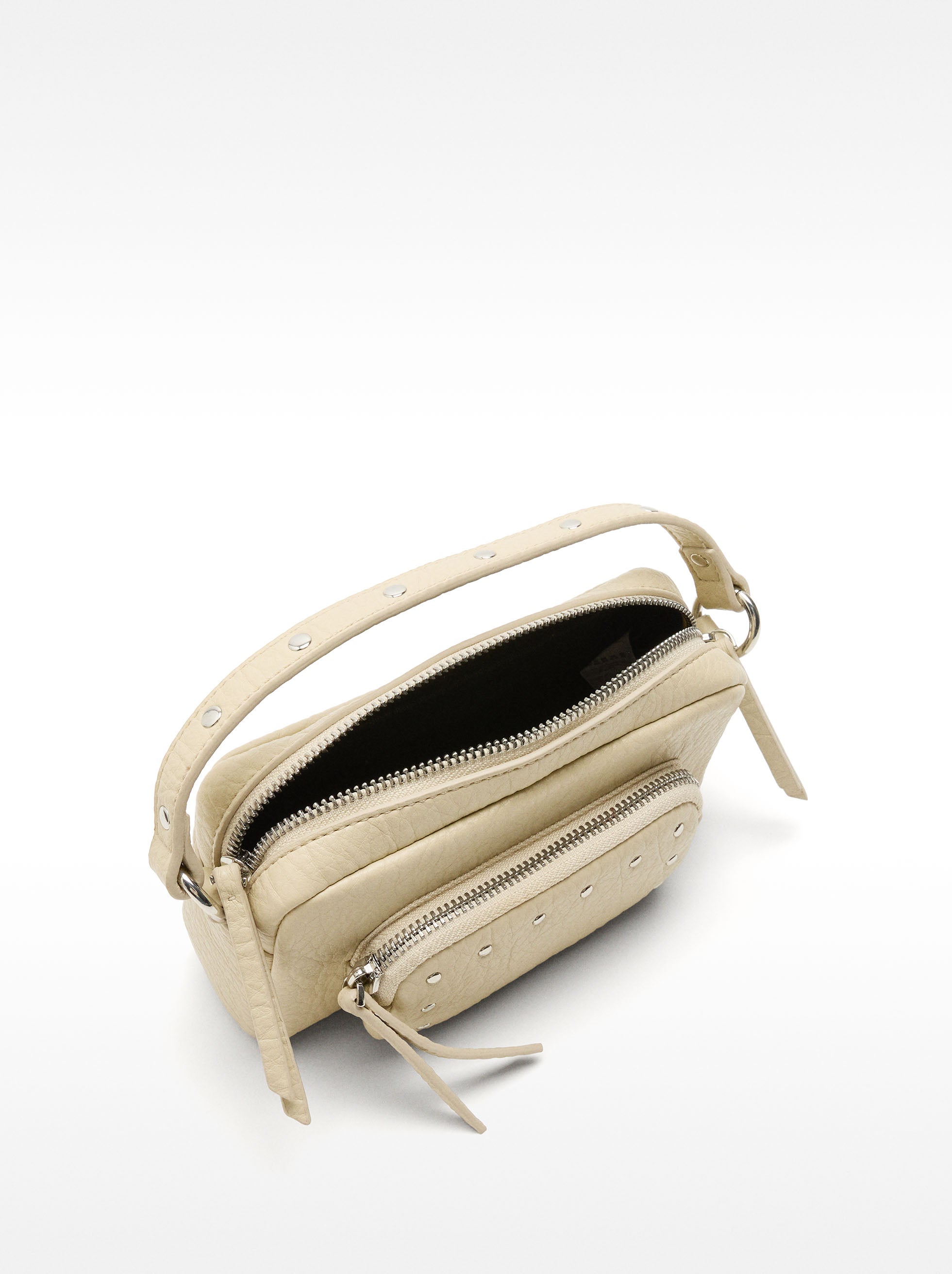 Cartera Bandolera Con Tachuelas