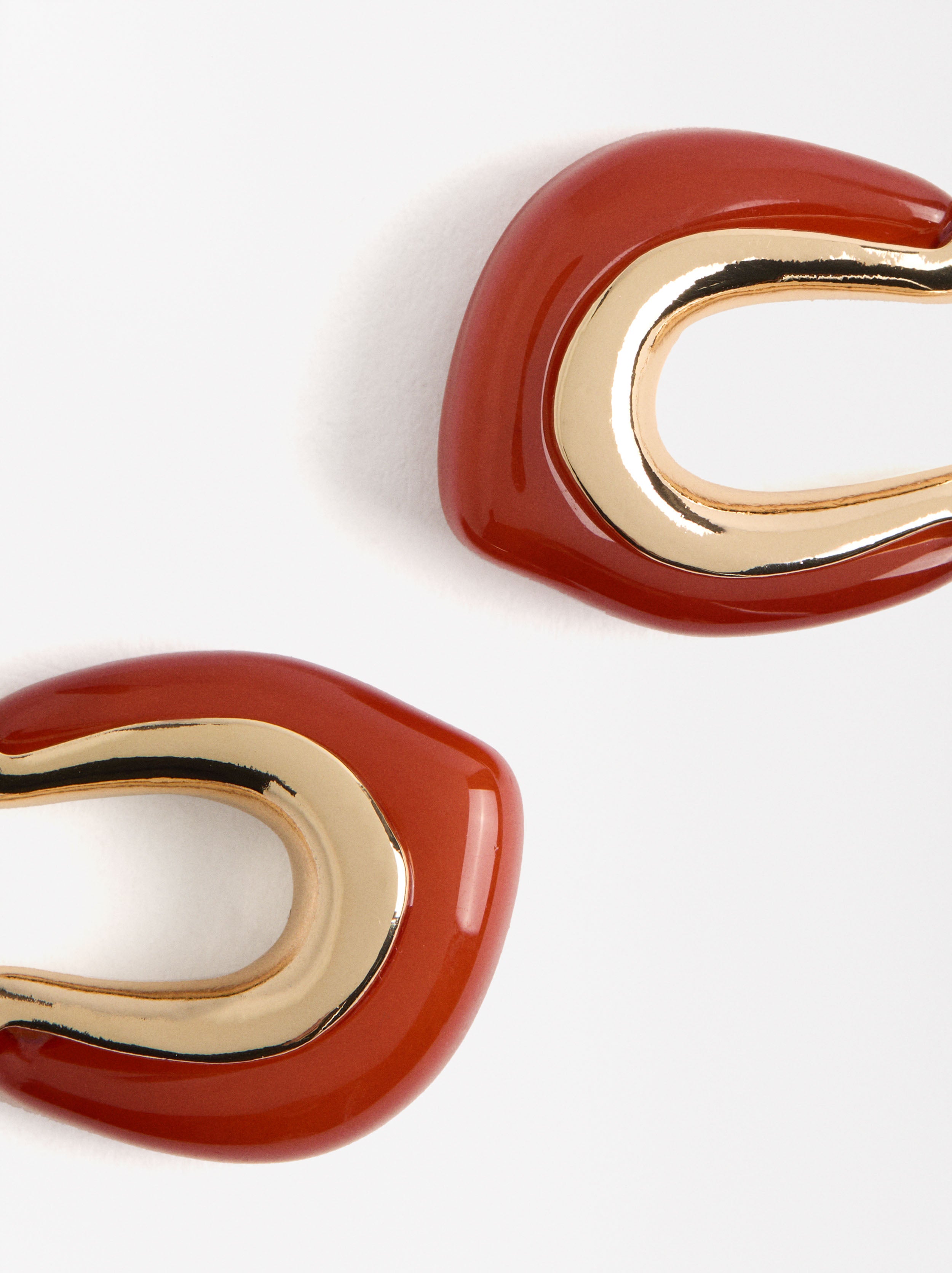 Aretes De Resina Con Interior Metálico