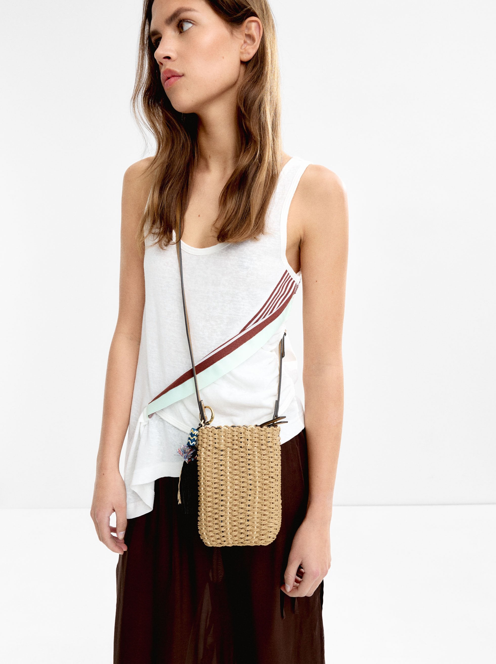 Cartera Para Móvil Efecto Rafia