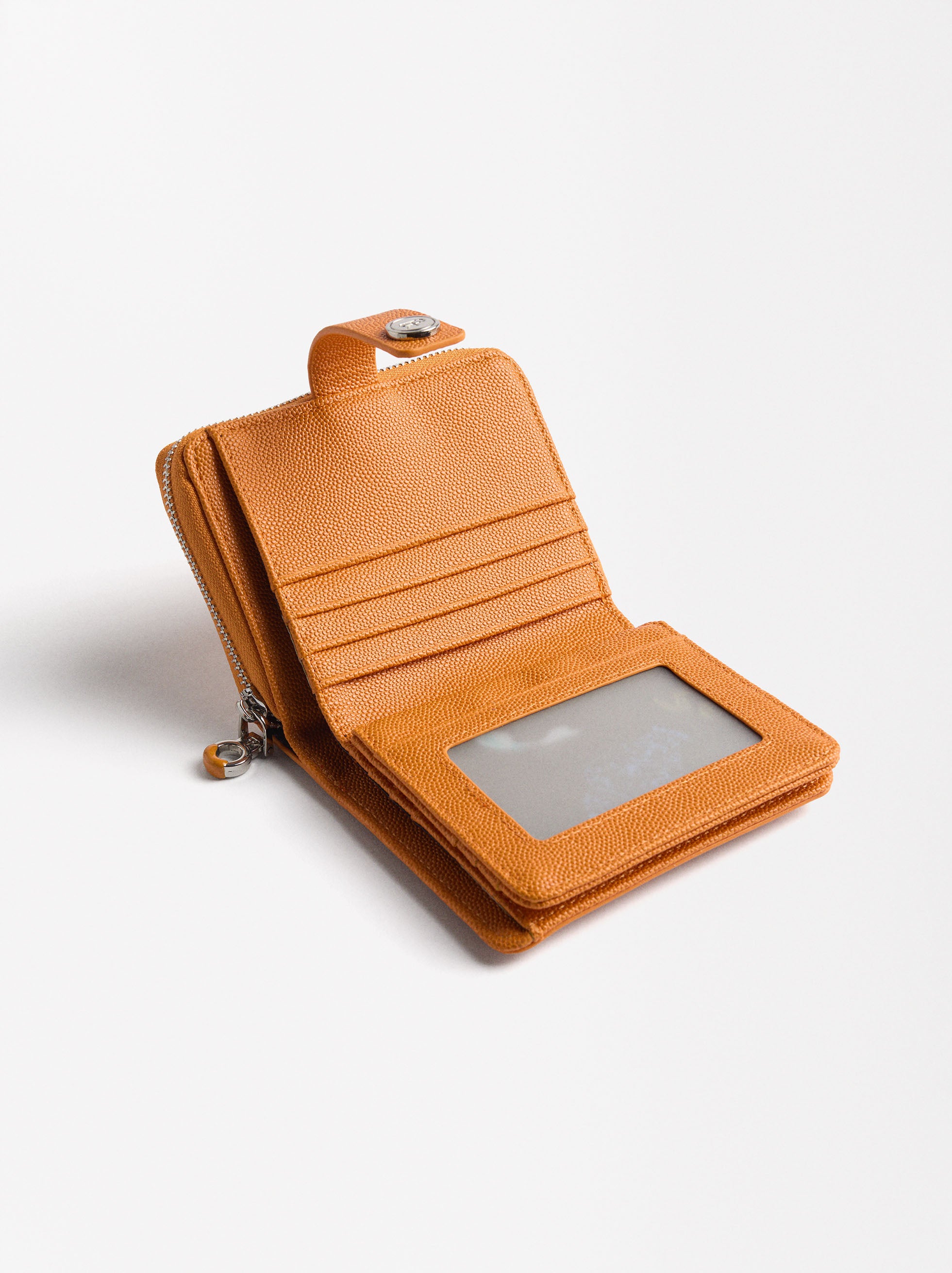 Cartera Básica Con Textura