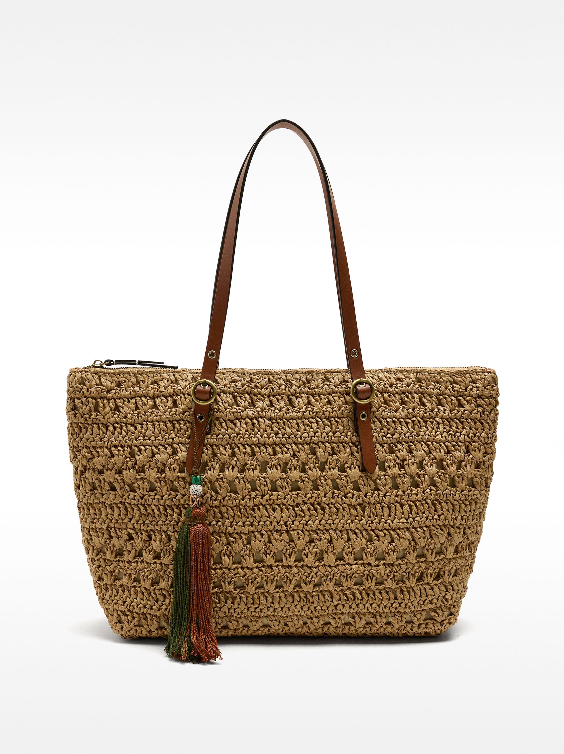 Bolso Shopper Efecto Rafia Con Colgante