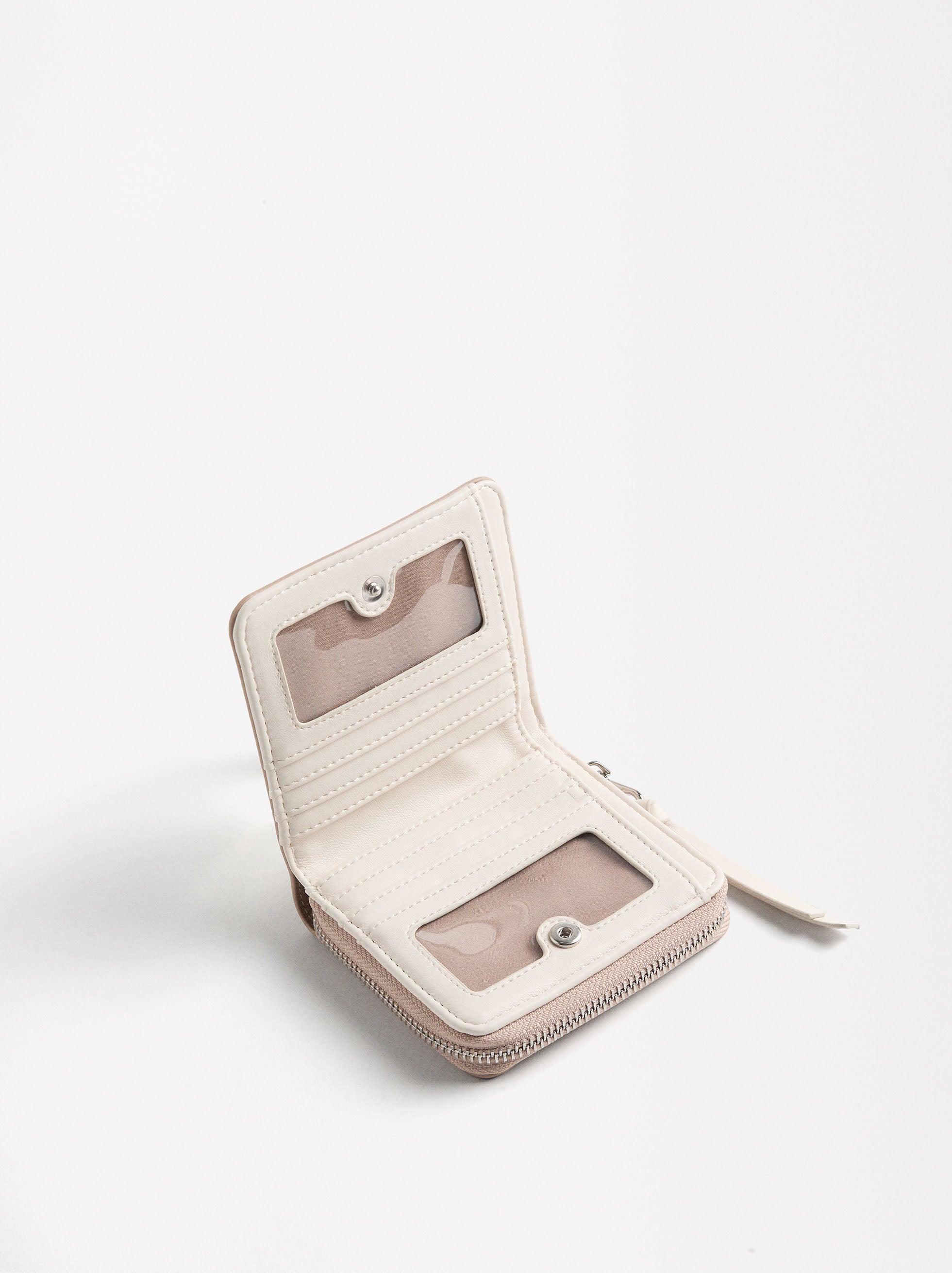 Cartera Básica Con Textura