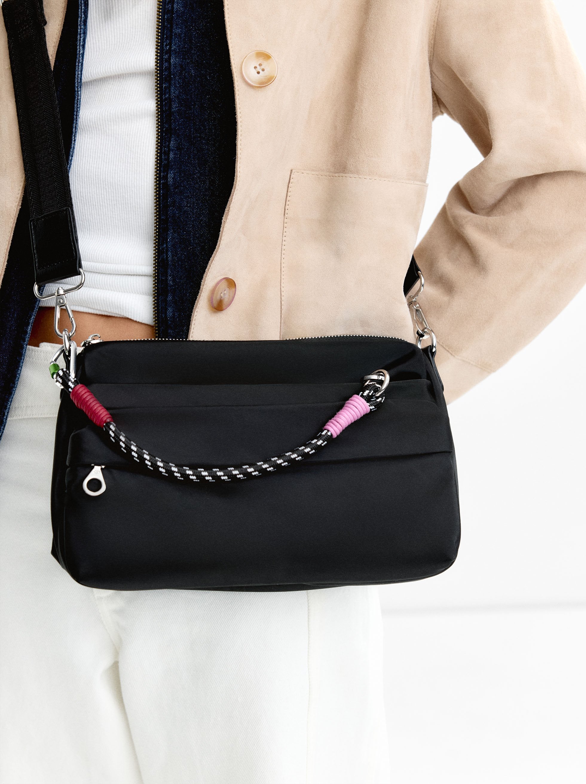 Cartera Bandolera De Nylon Con Bolsillo Exterior