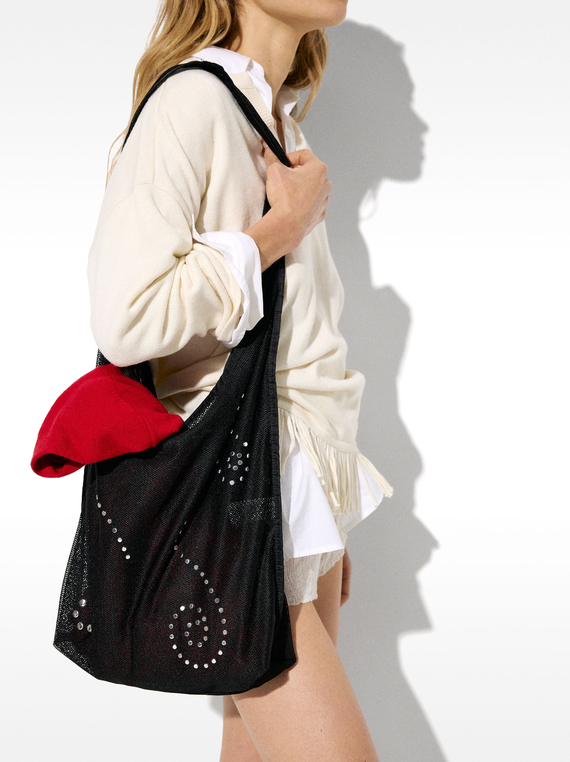 Cartera De Hombro De Rejilla Con Aplicaciones