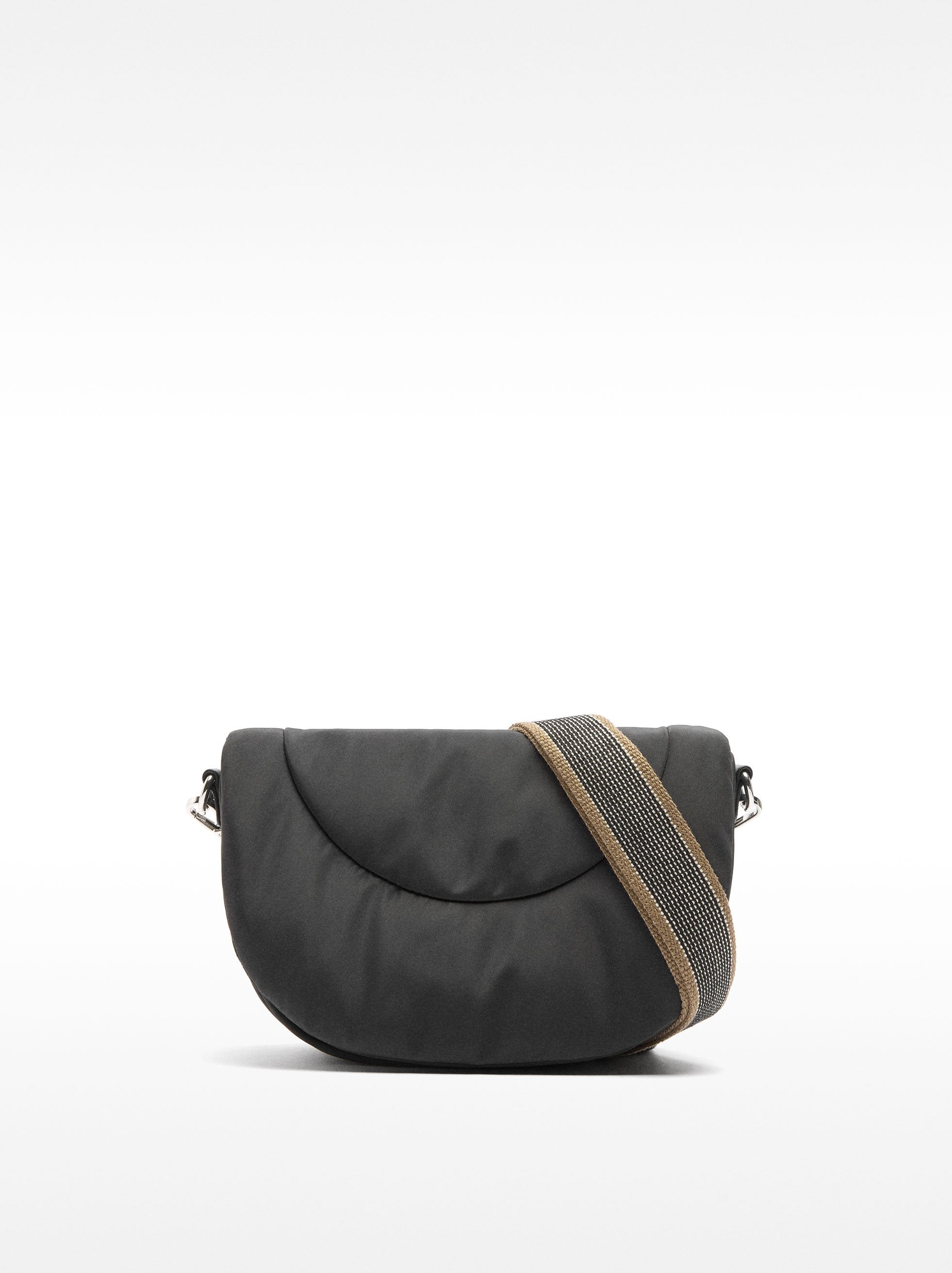 Cartera Bandolera De Nylon Con Colgante