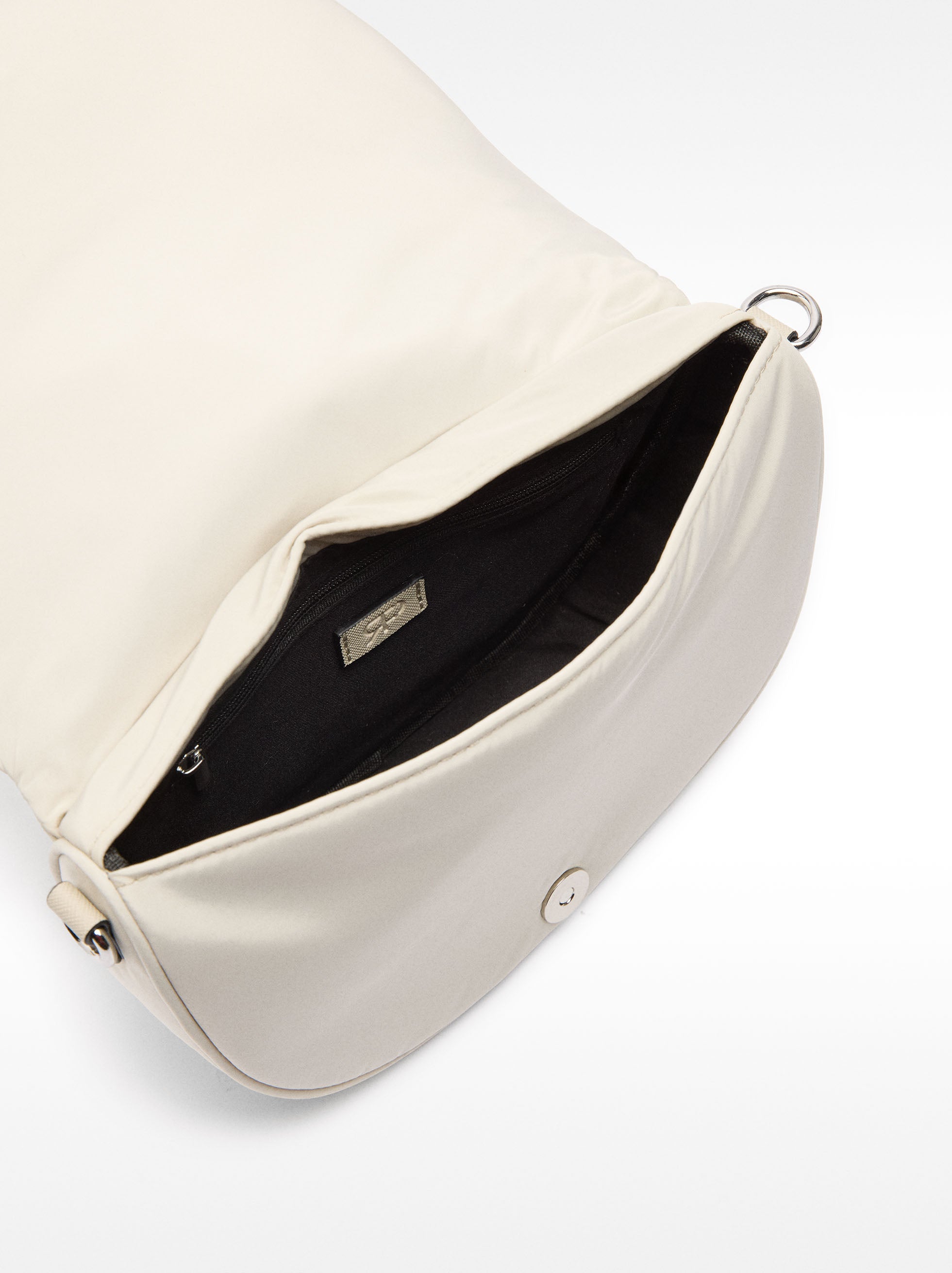 Cartera Bandolera De Nylon Con Colgante