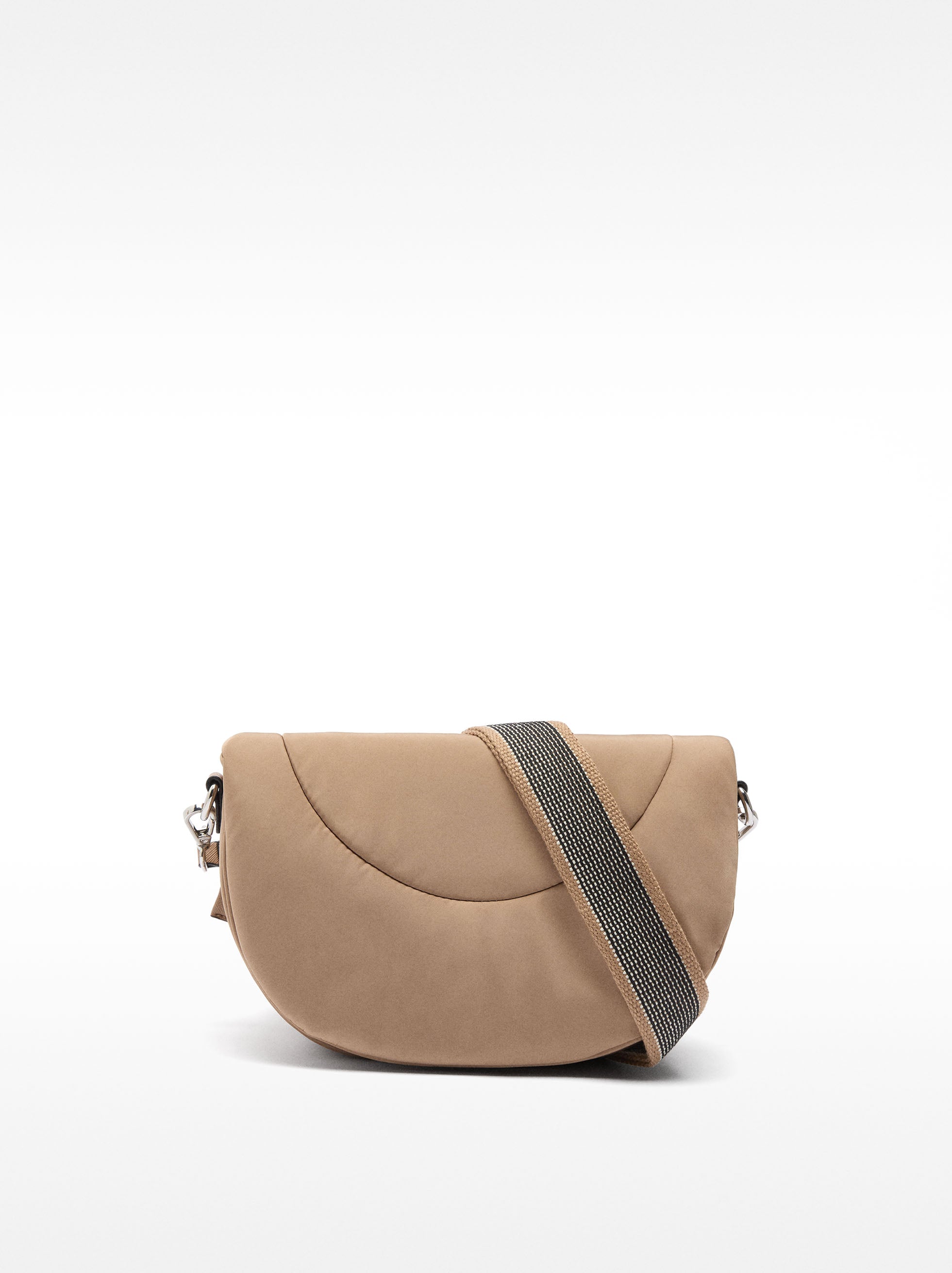 Cartera Bandolera De Nylon Con Colgante