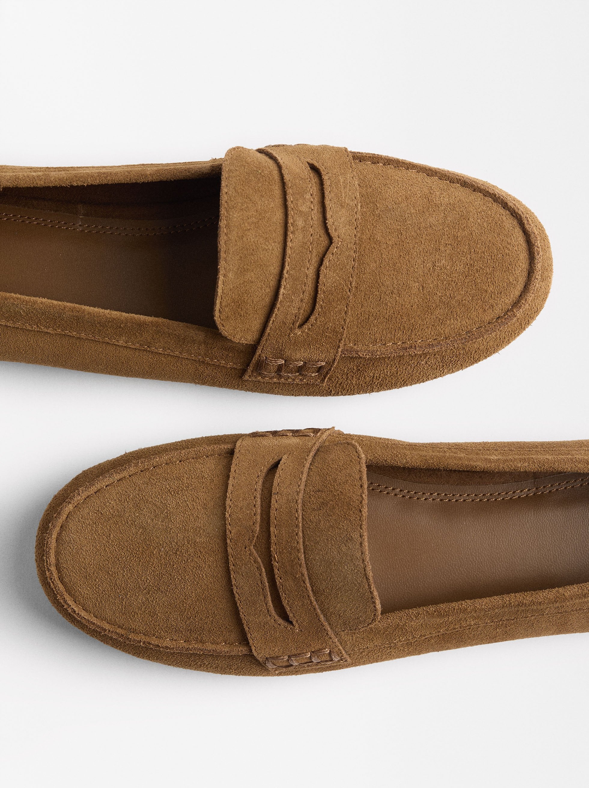 Mocasines De Cuero Con Pespuntes