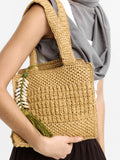 Bolso Tote Efecto Rafia Con Detalle De Conchas Colgante M