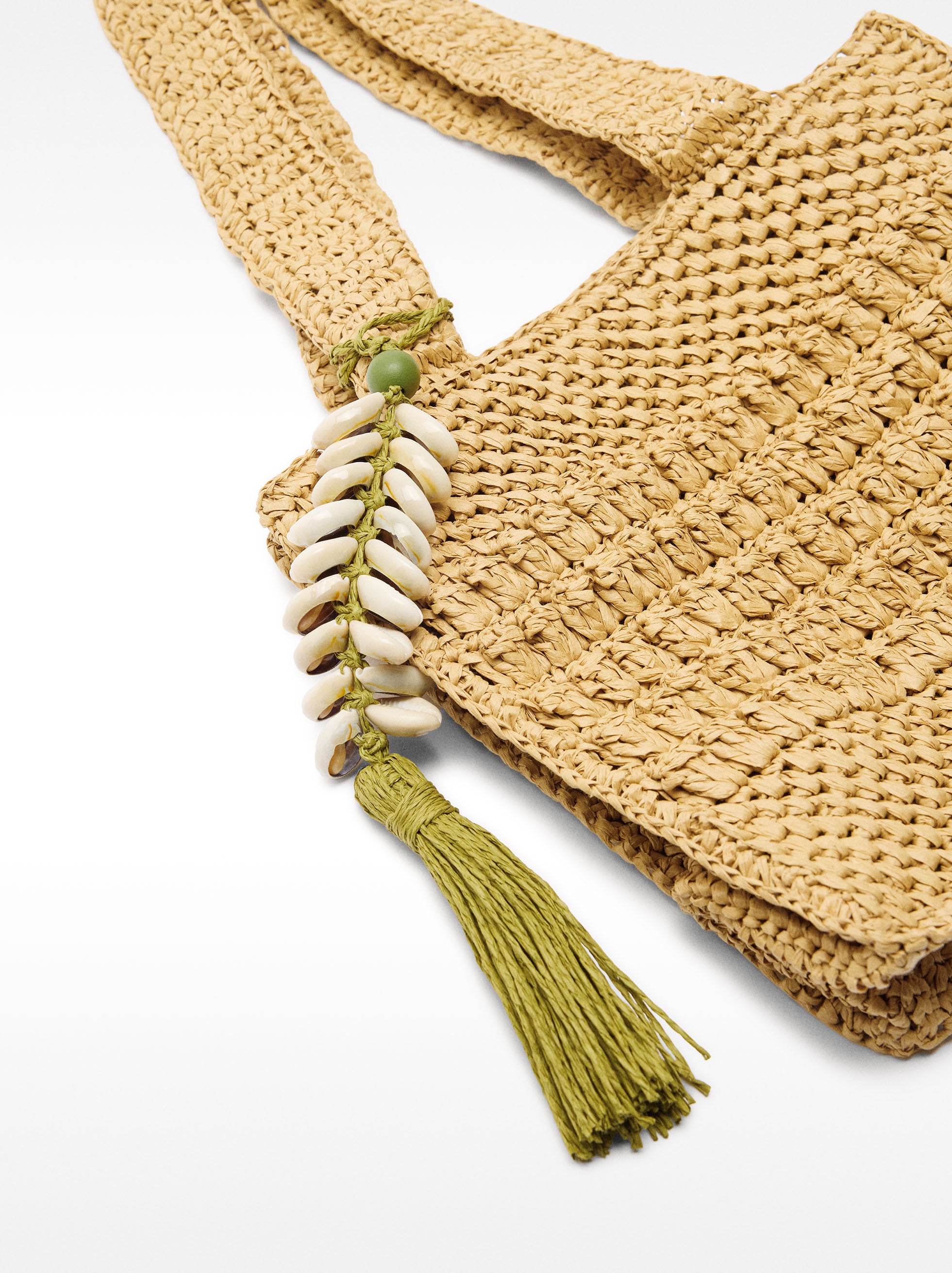 Bolso Tote Efecto Rafia Con Detalle De Conchas Colgante M