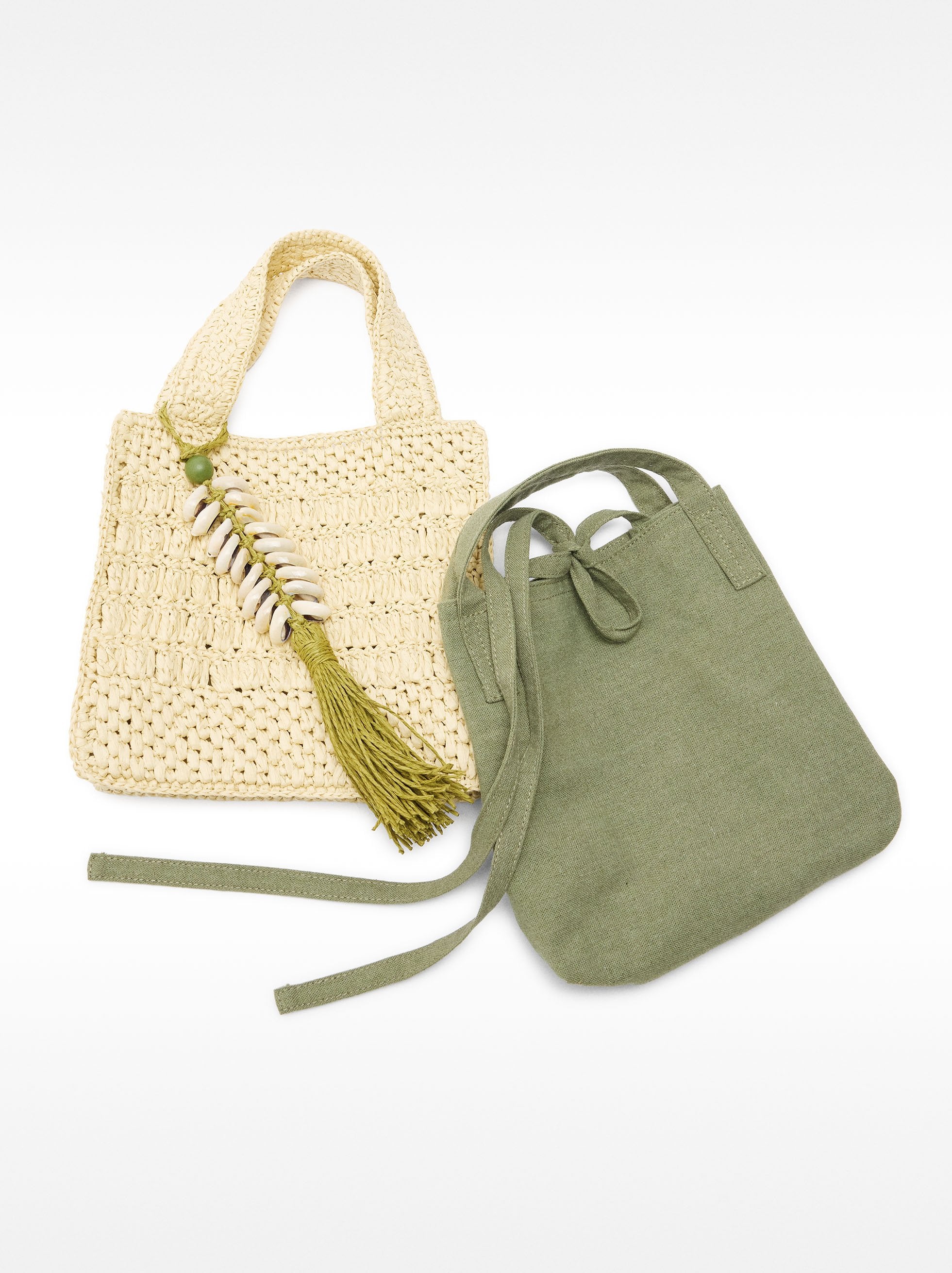 Bolsa Tote Efecto Rafia Con Detalle De Conchas Colgante S