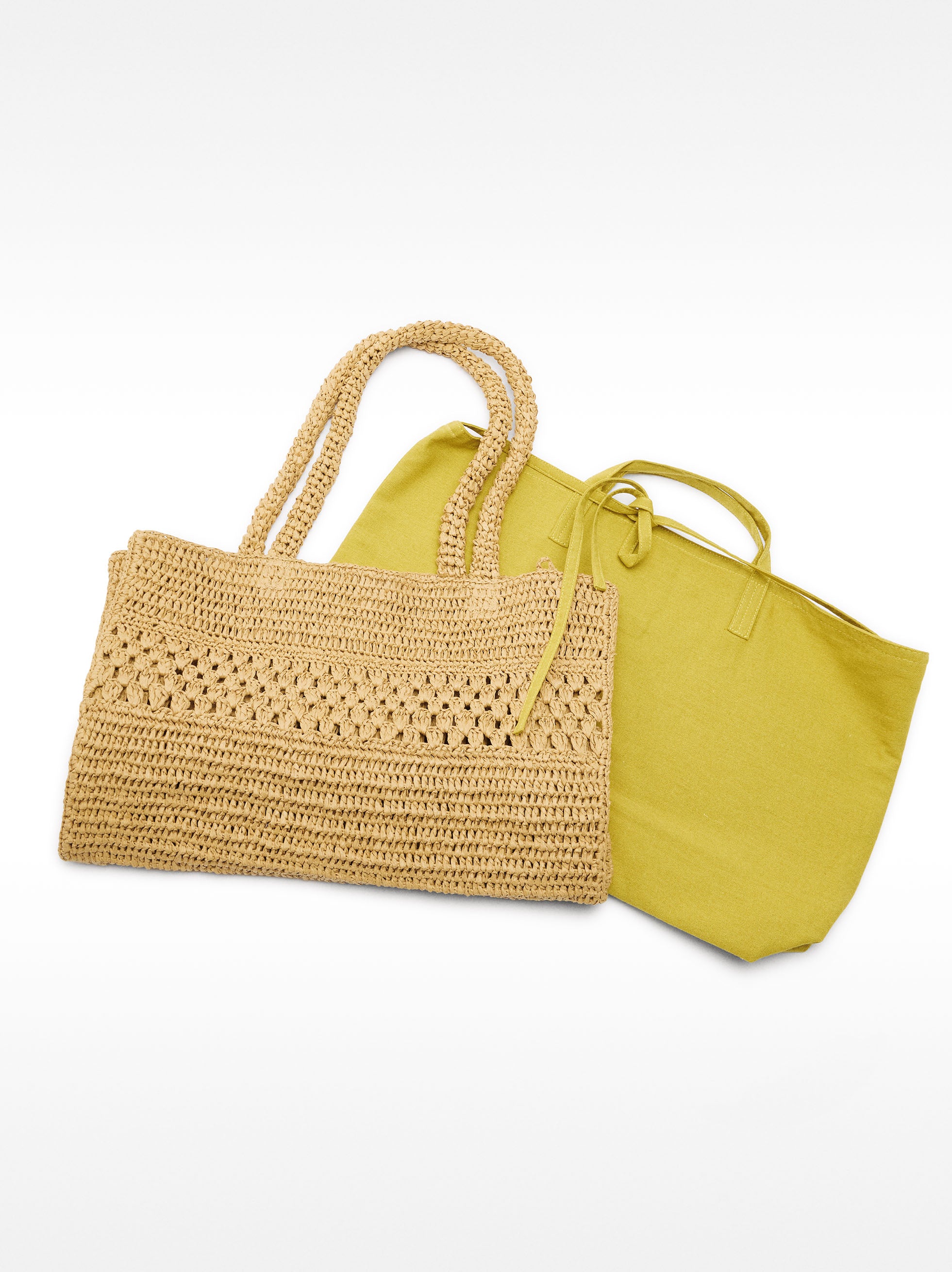 Bolso Shopper Efecto Rafia Con Detalle Trenzado