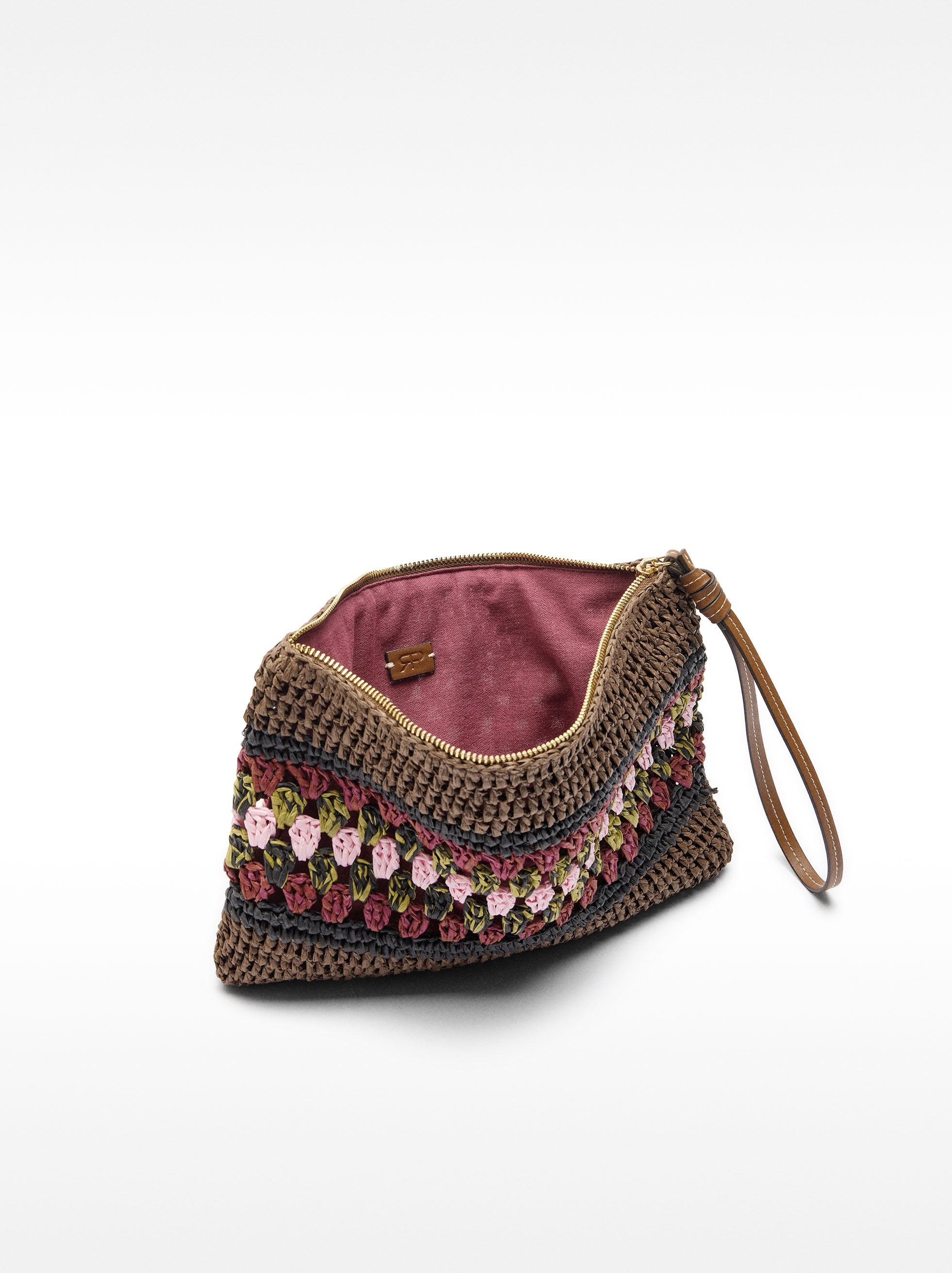 Bolso Sobre Efecto Rafia Con Detalle Trenzado