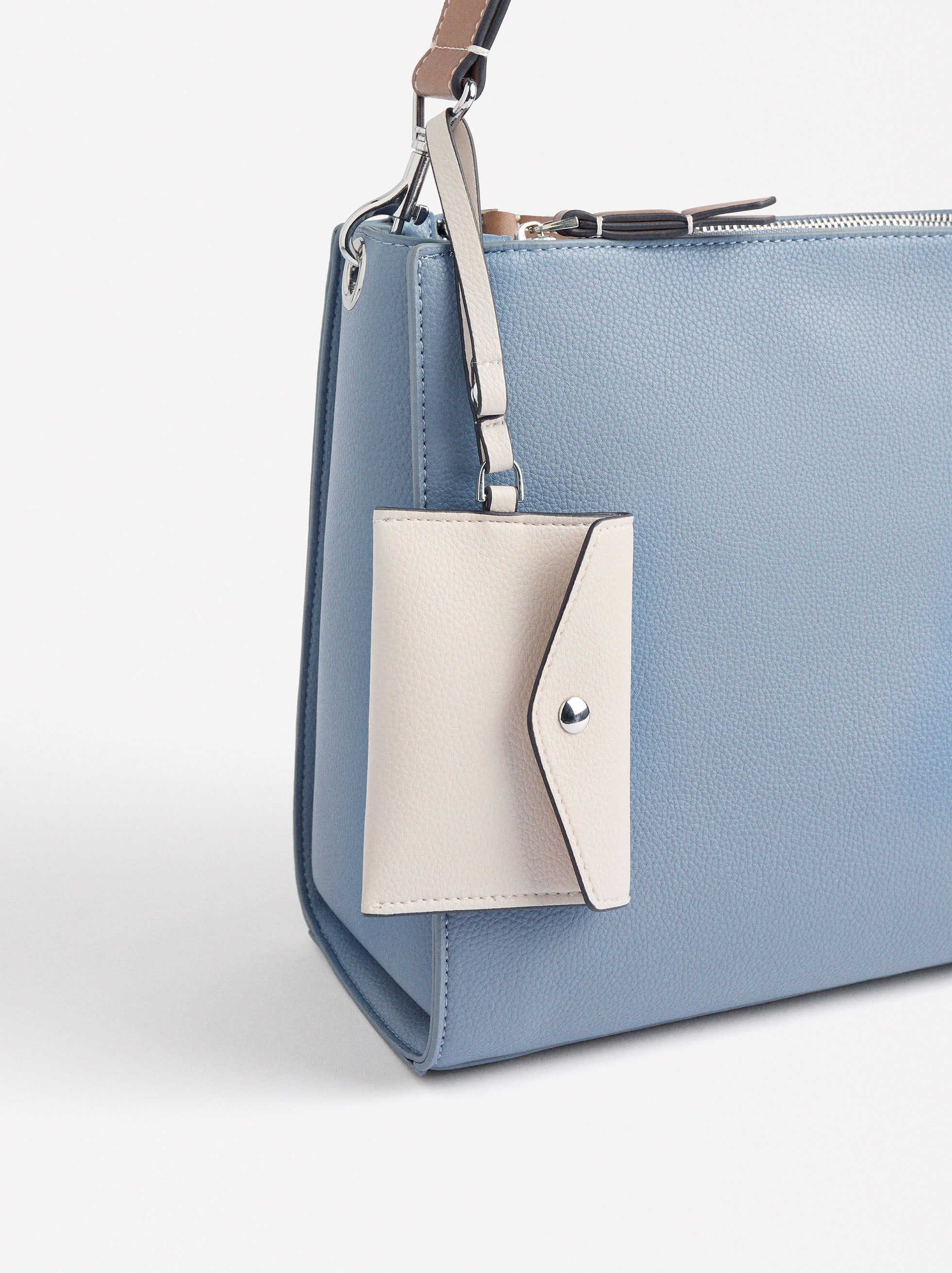 Cartera De Hombro Con Colgante