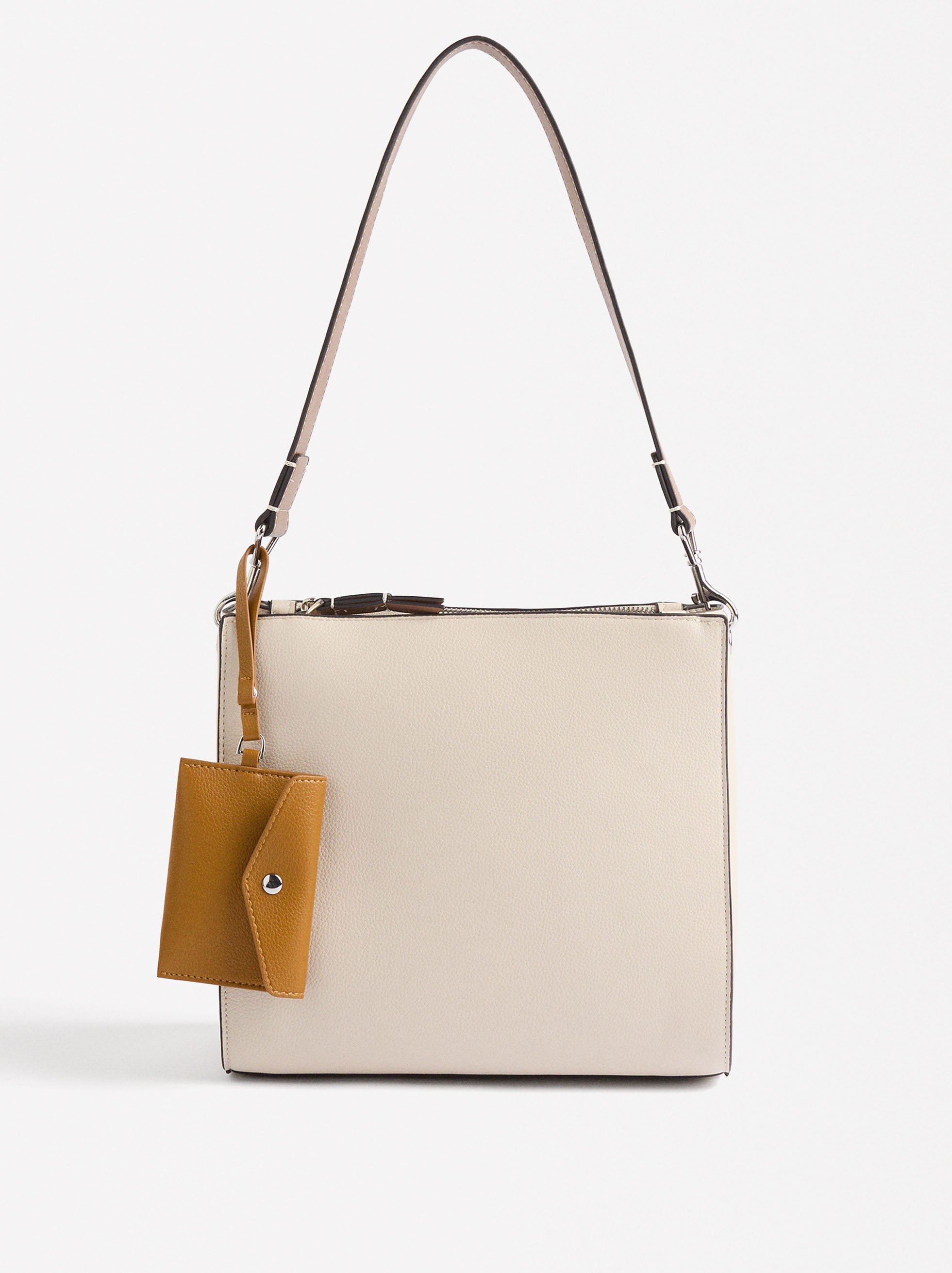 Cartera De Hombro Con Colgante