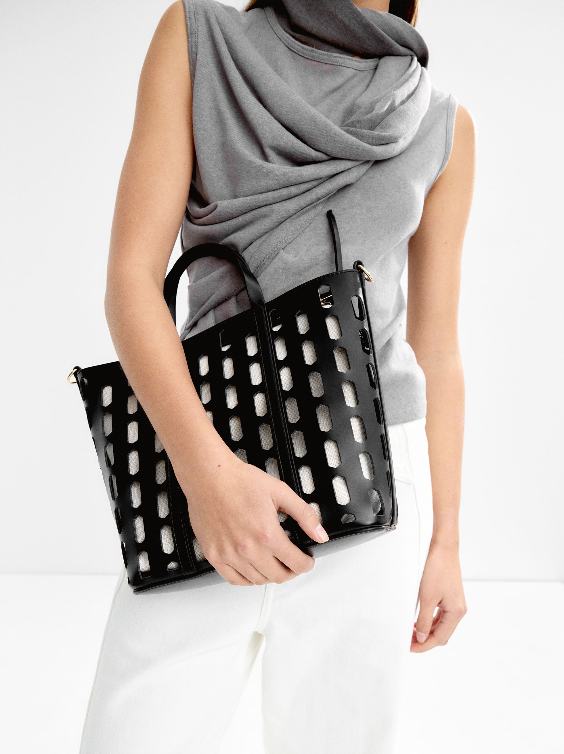 Cartera Tote Perforado Con Cartera Removible