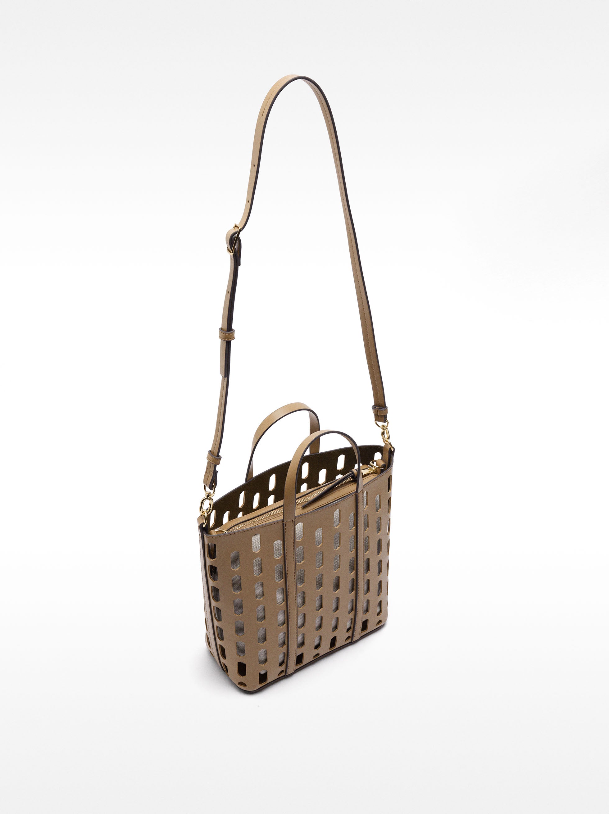 Cartera Tote Perforado Con Cartera Removible