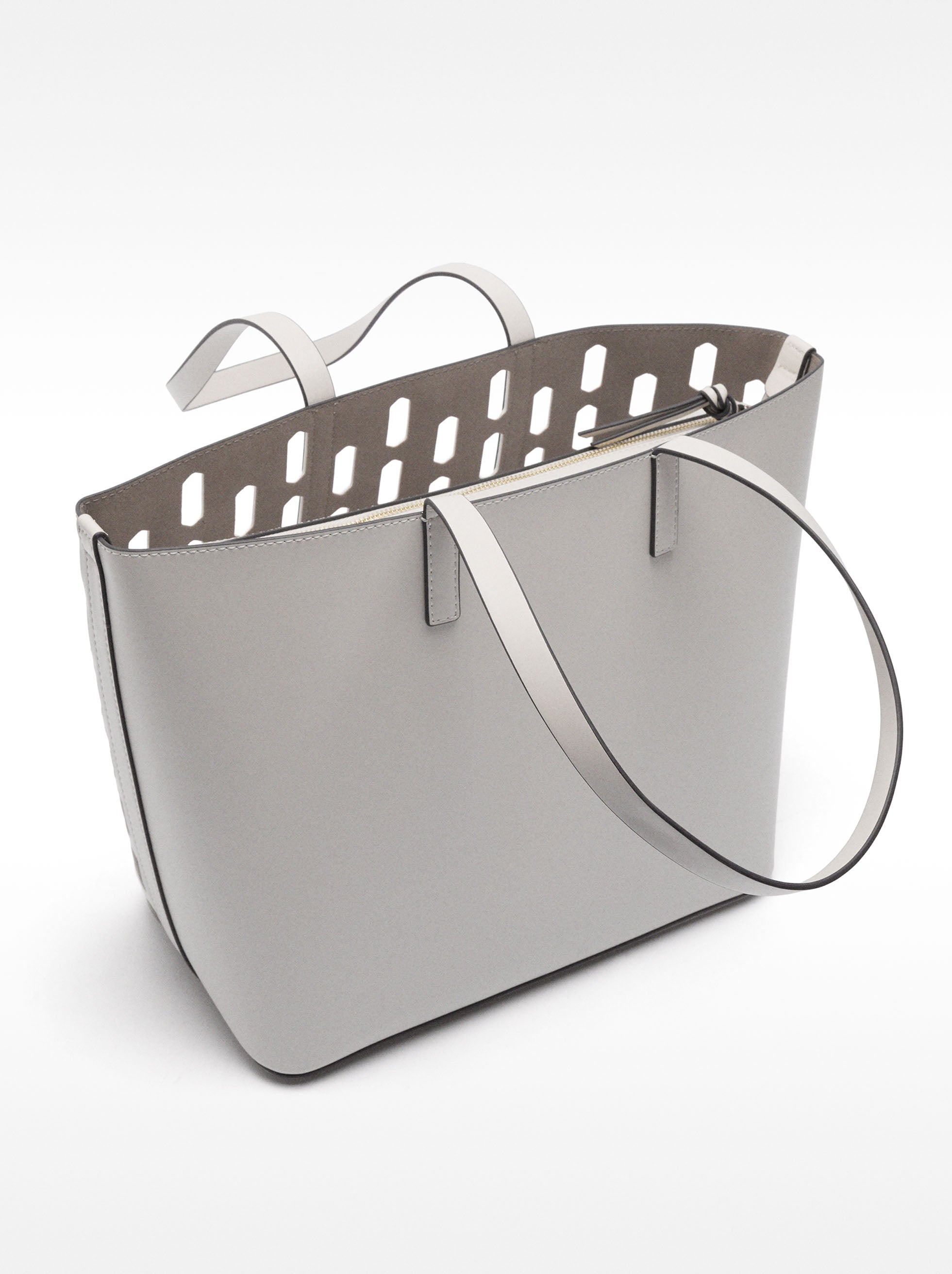 Cartera Shopper Perforado Con Cartera Extraíble