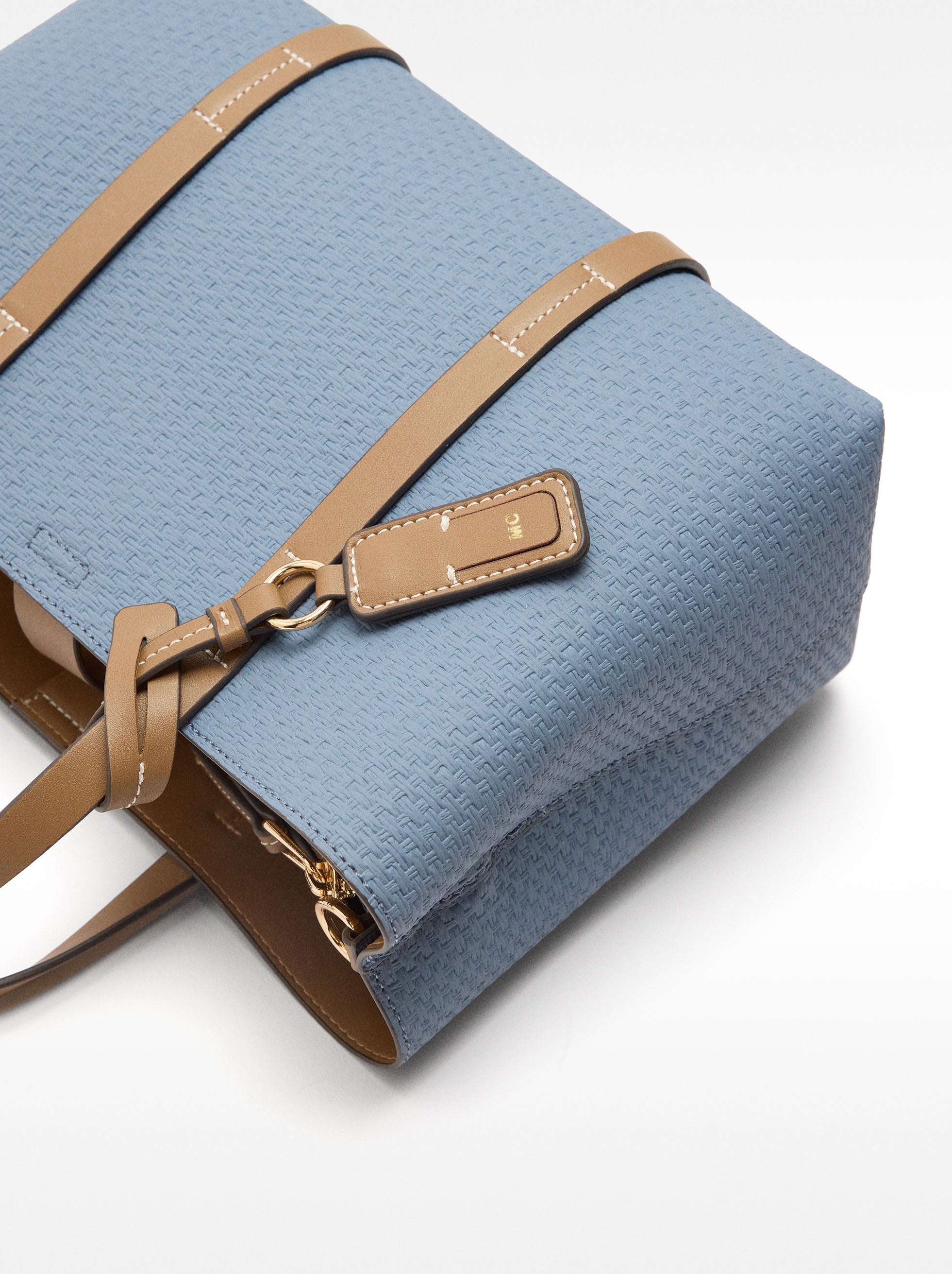 Cartera Tote Con Textura