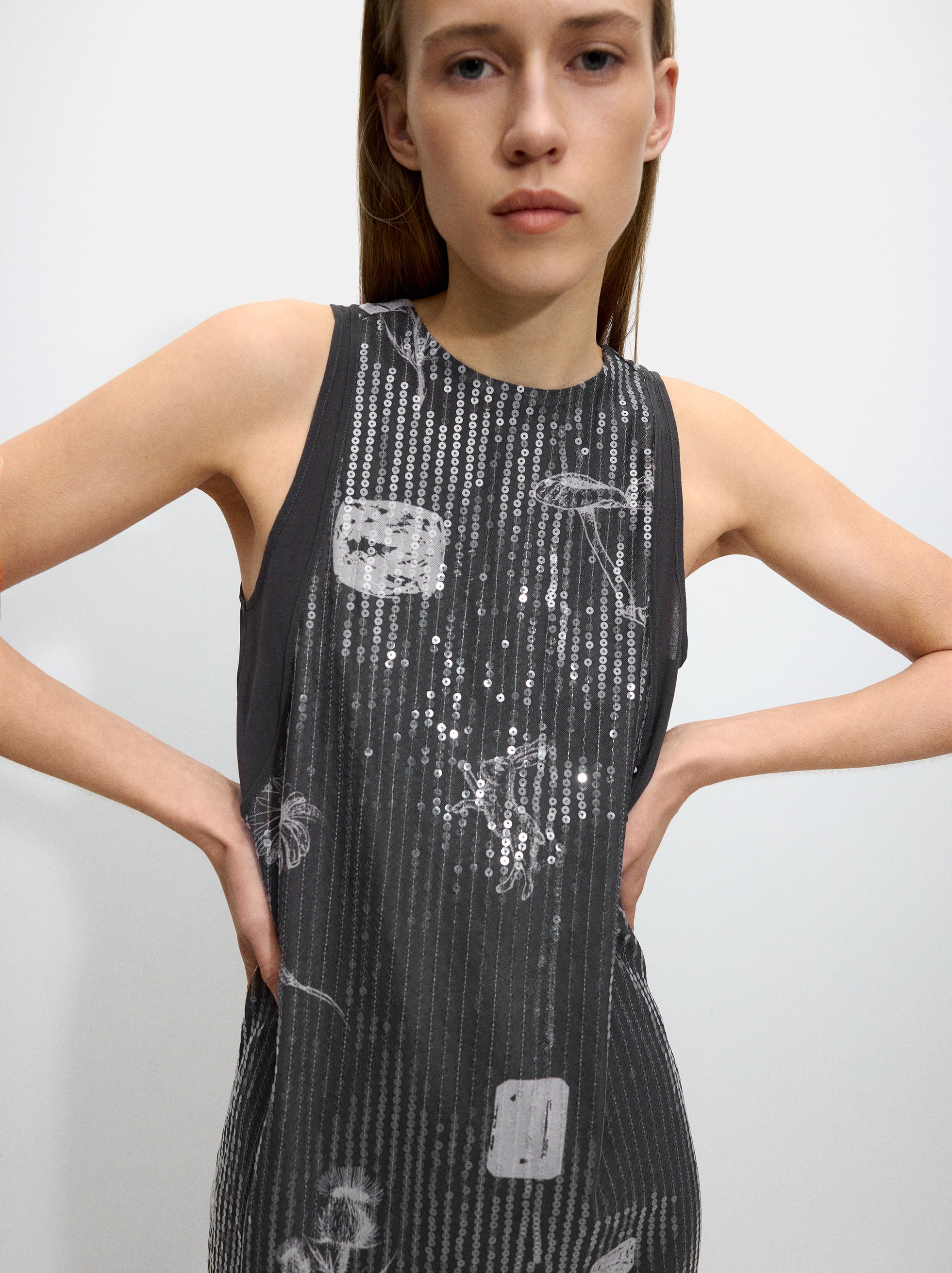 Vestido Estampado Con Lentejuelas