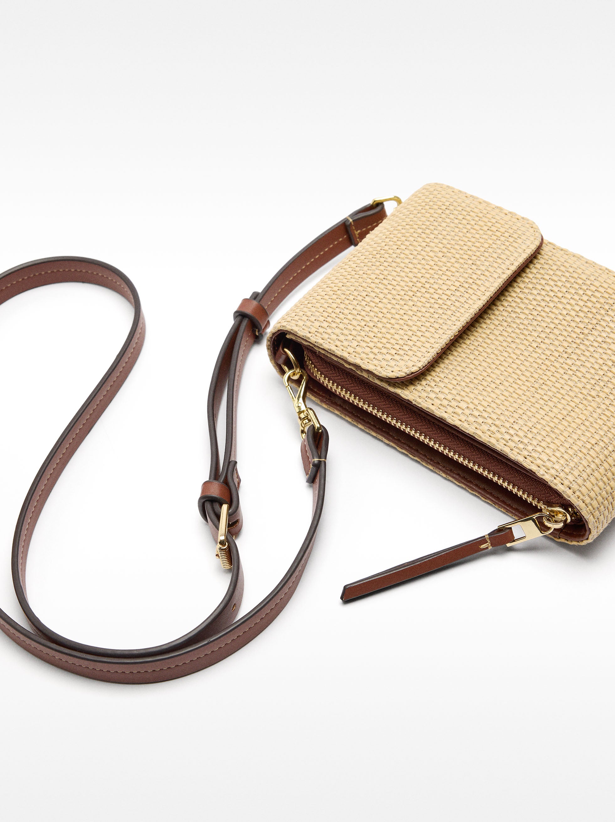 Cartera Para Móvil Efecto Rafia