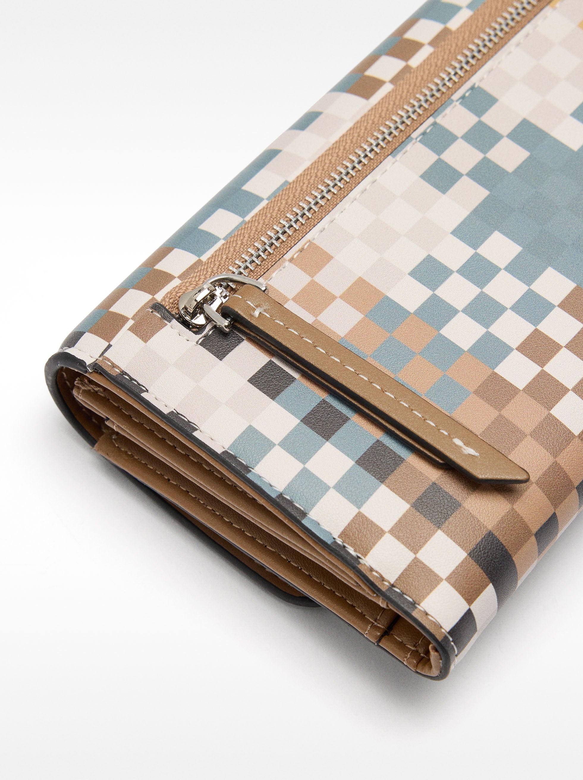 Billetera Estampada Cuadrados L