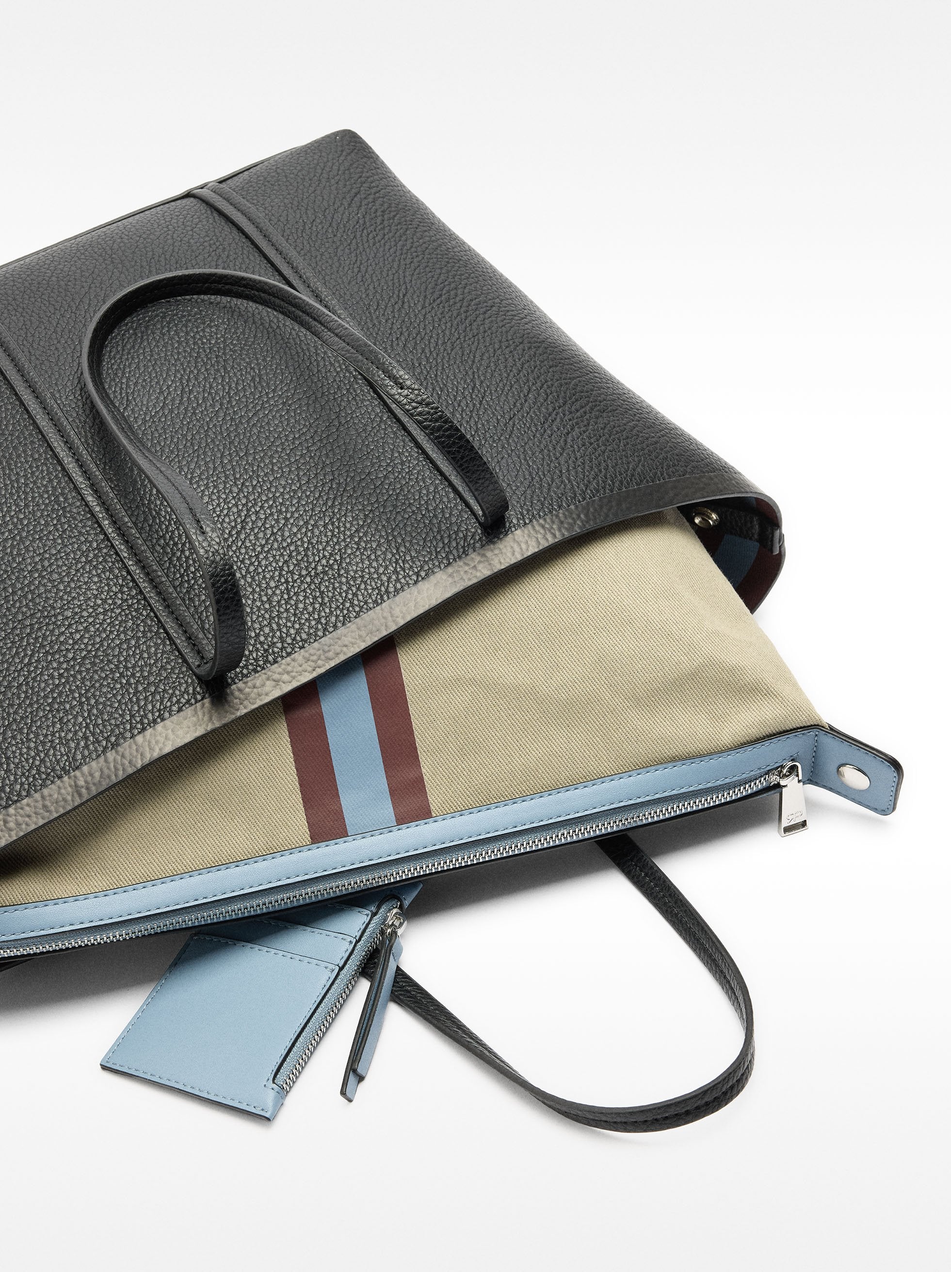 Cartera Shopper Con Colgante