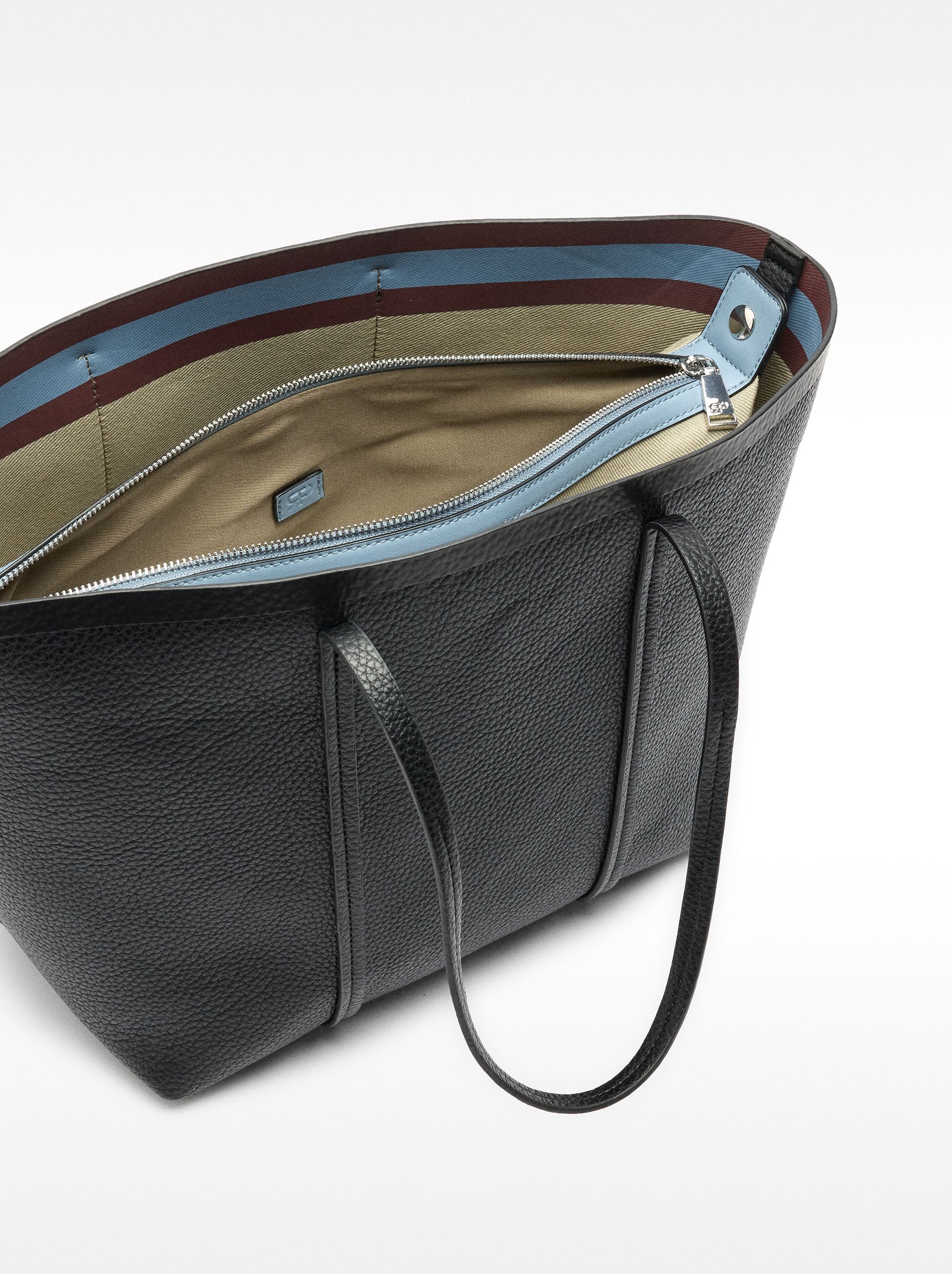 Cartera Shopper Con Colgante