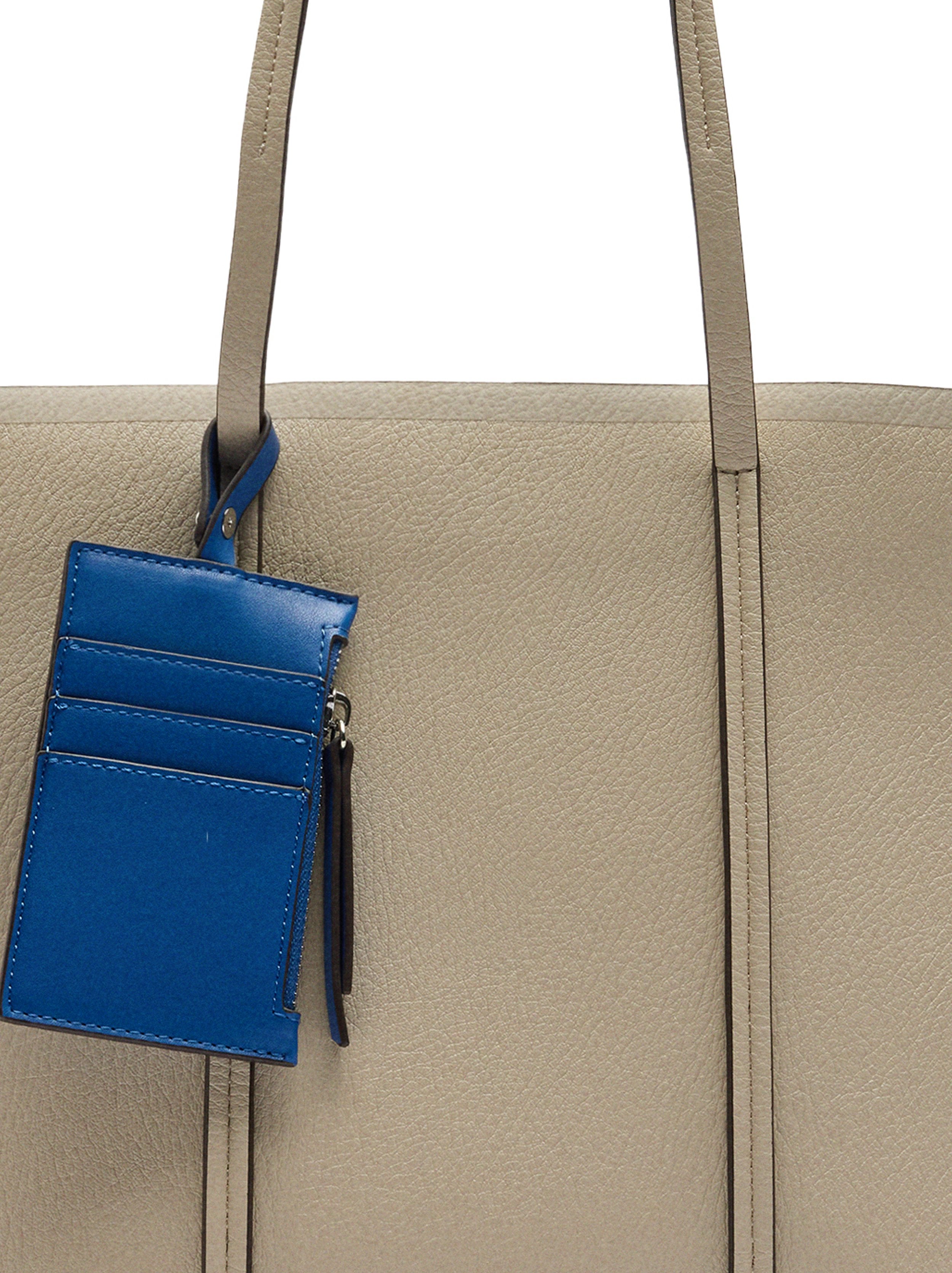 Cartera Shopper Con Colgante