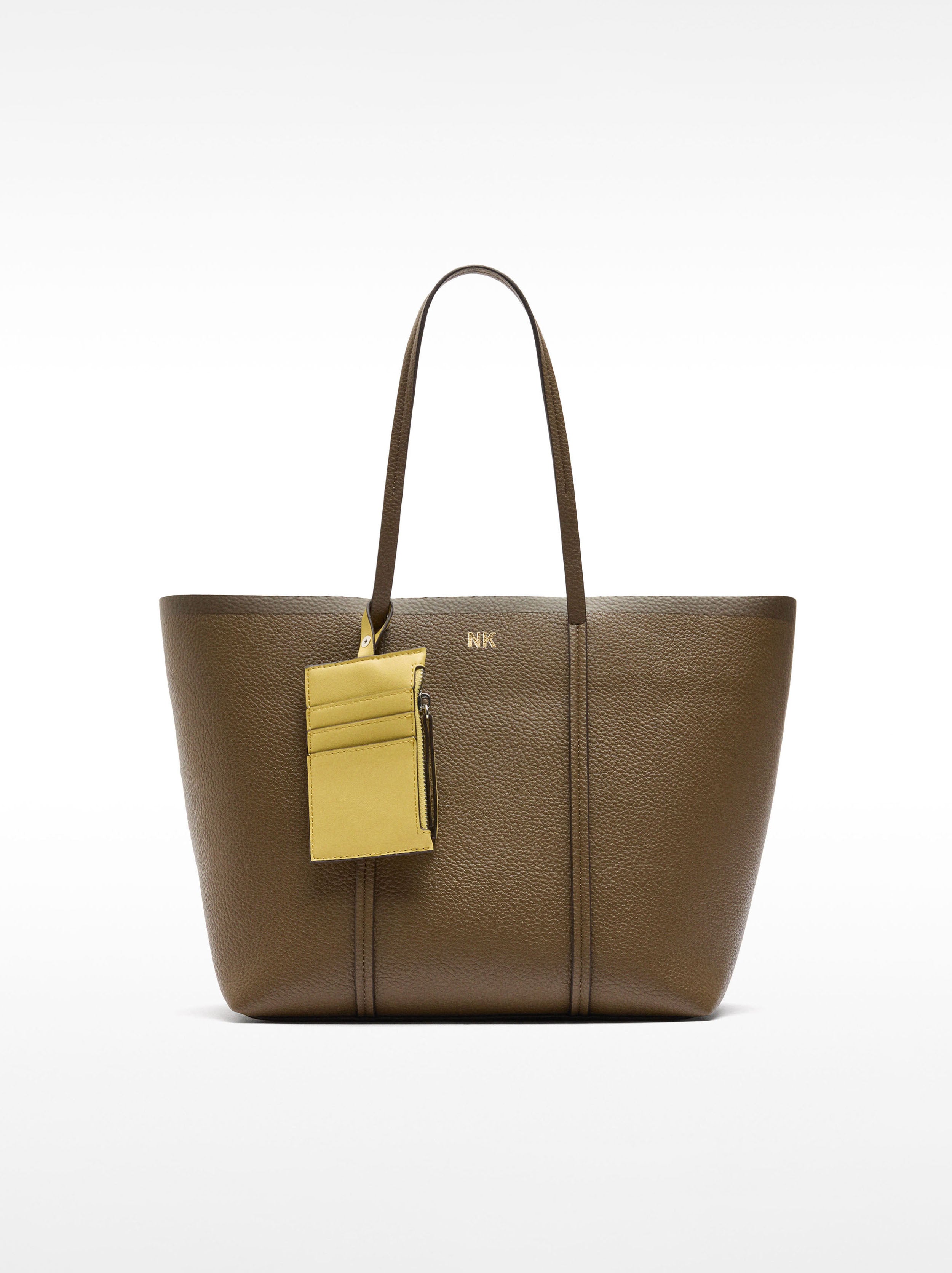 Cartera Shopper Con Colgante