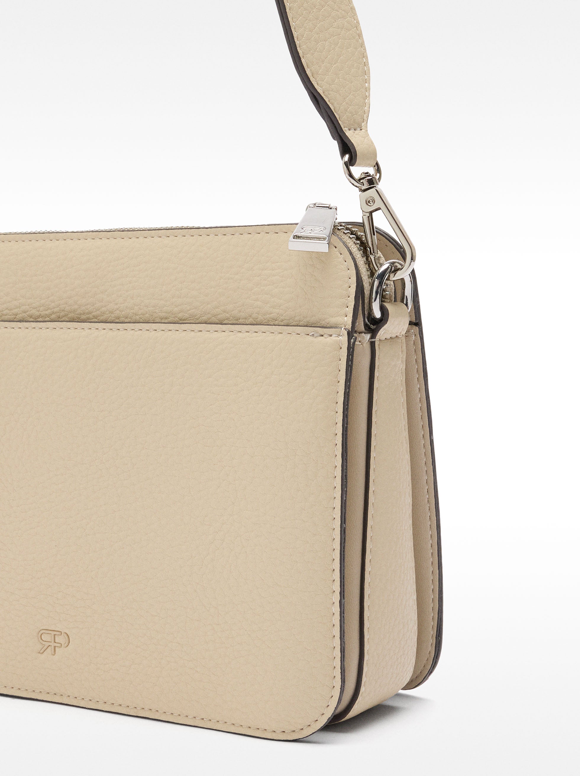 Cartera Bandolera Con Textura