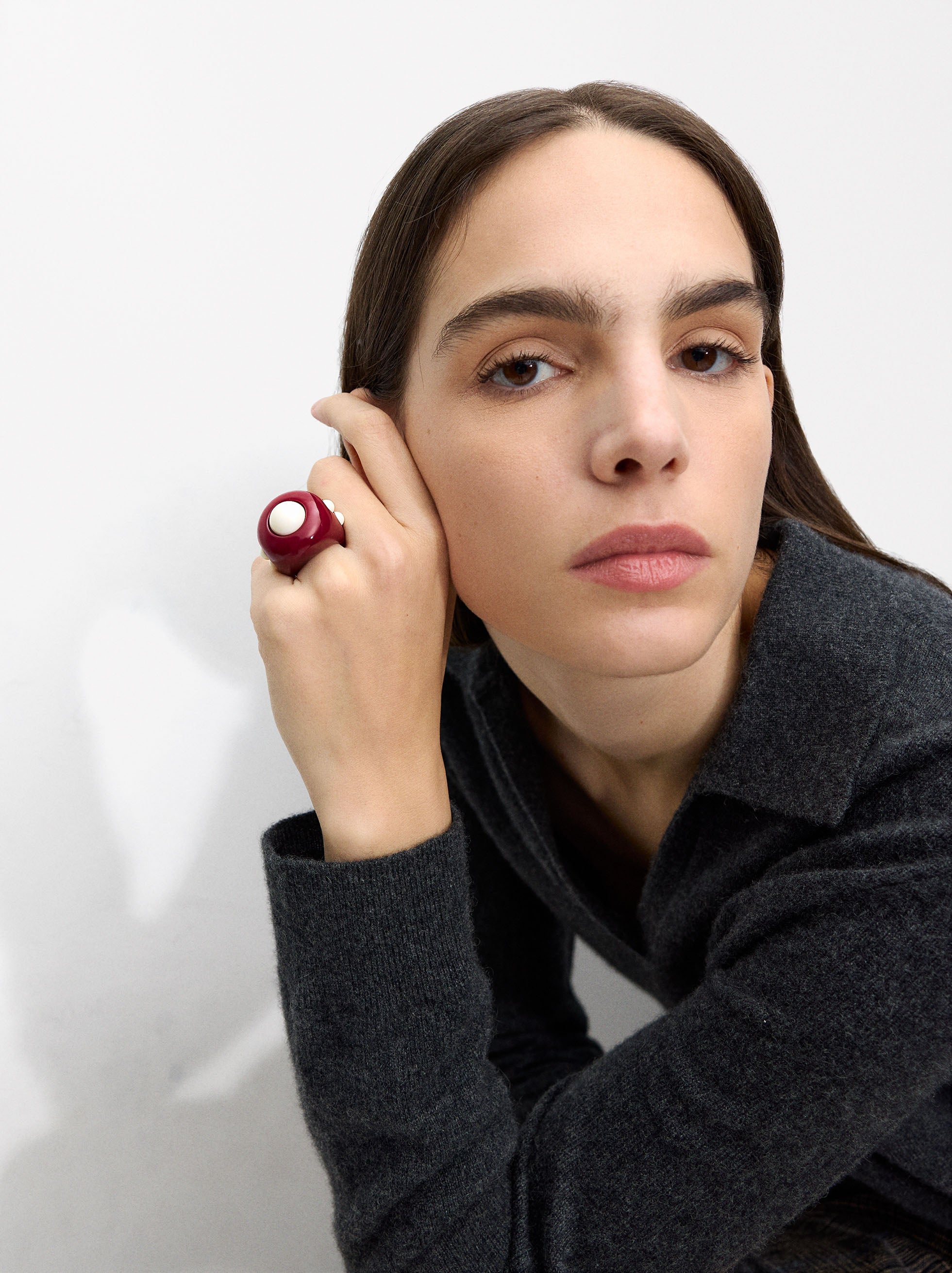 Anillo Con Esfera Contrastante