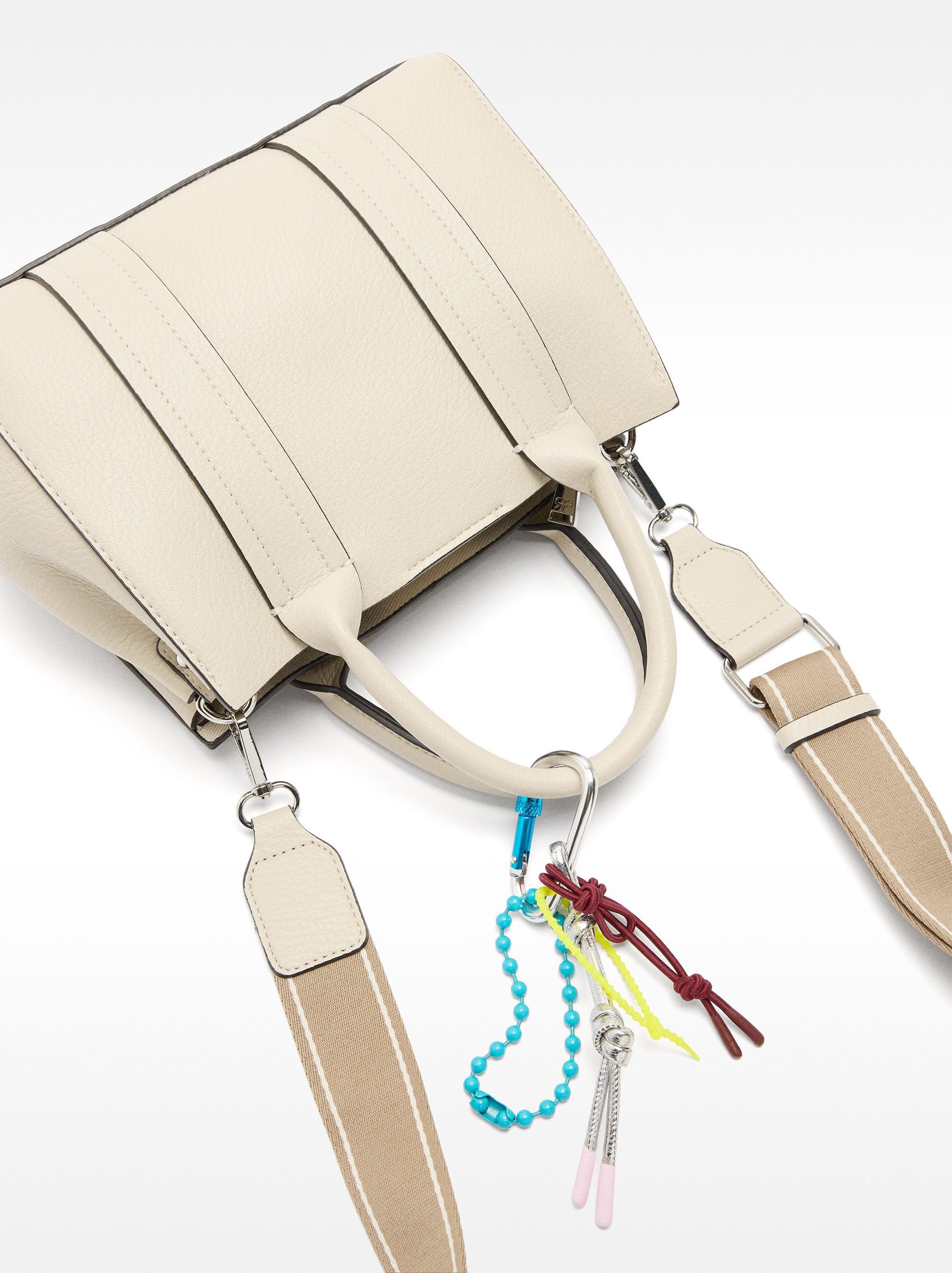 Bolso Tote Con Colgante S