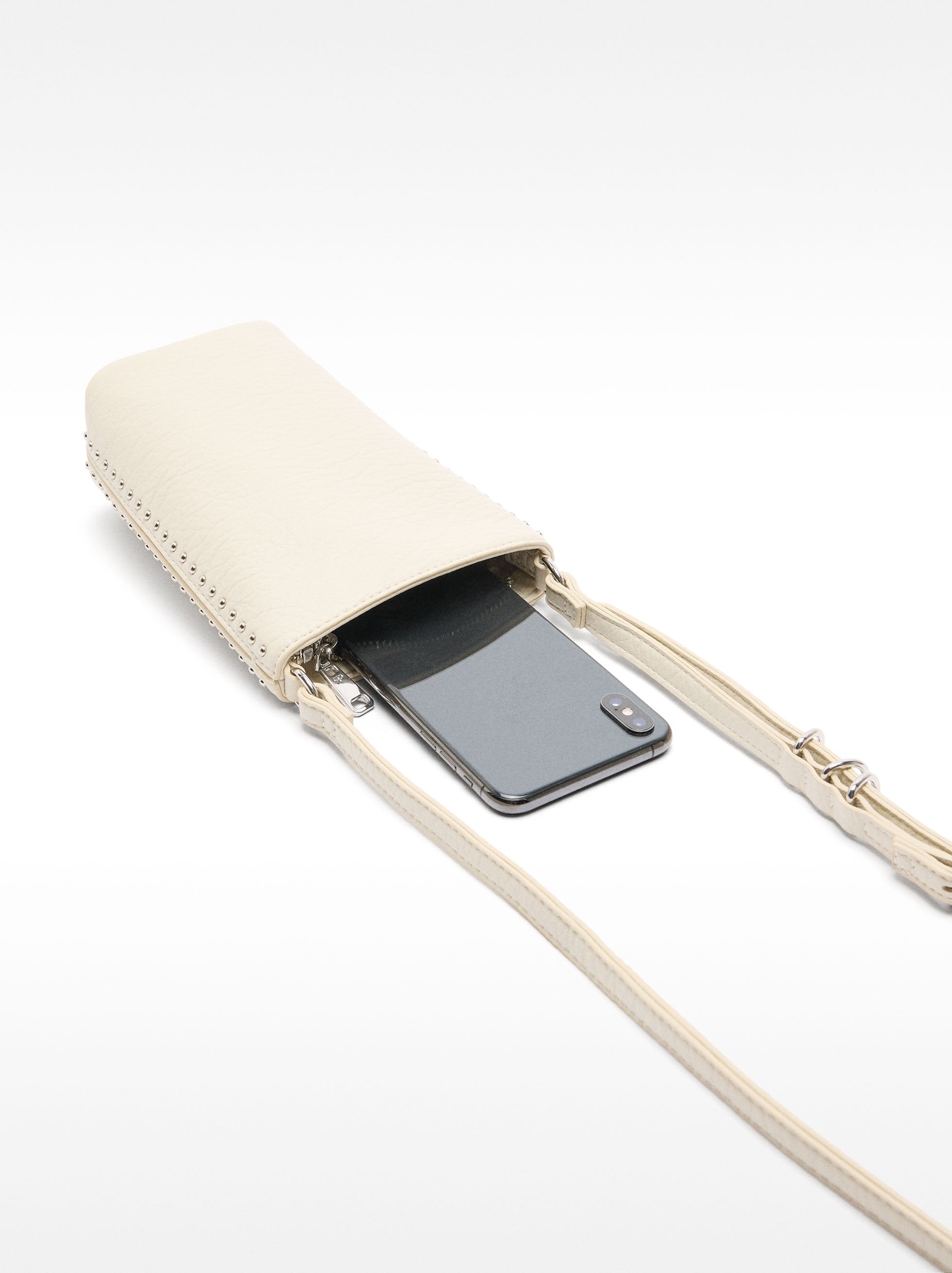 Cartera Para Móvil Con Tachuelas