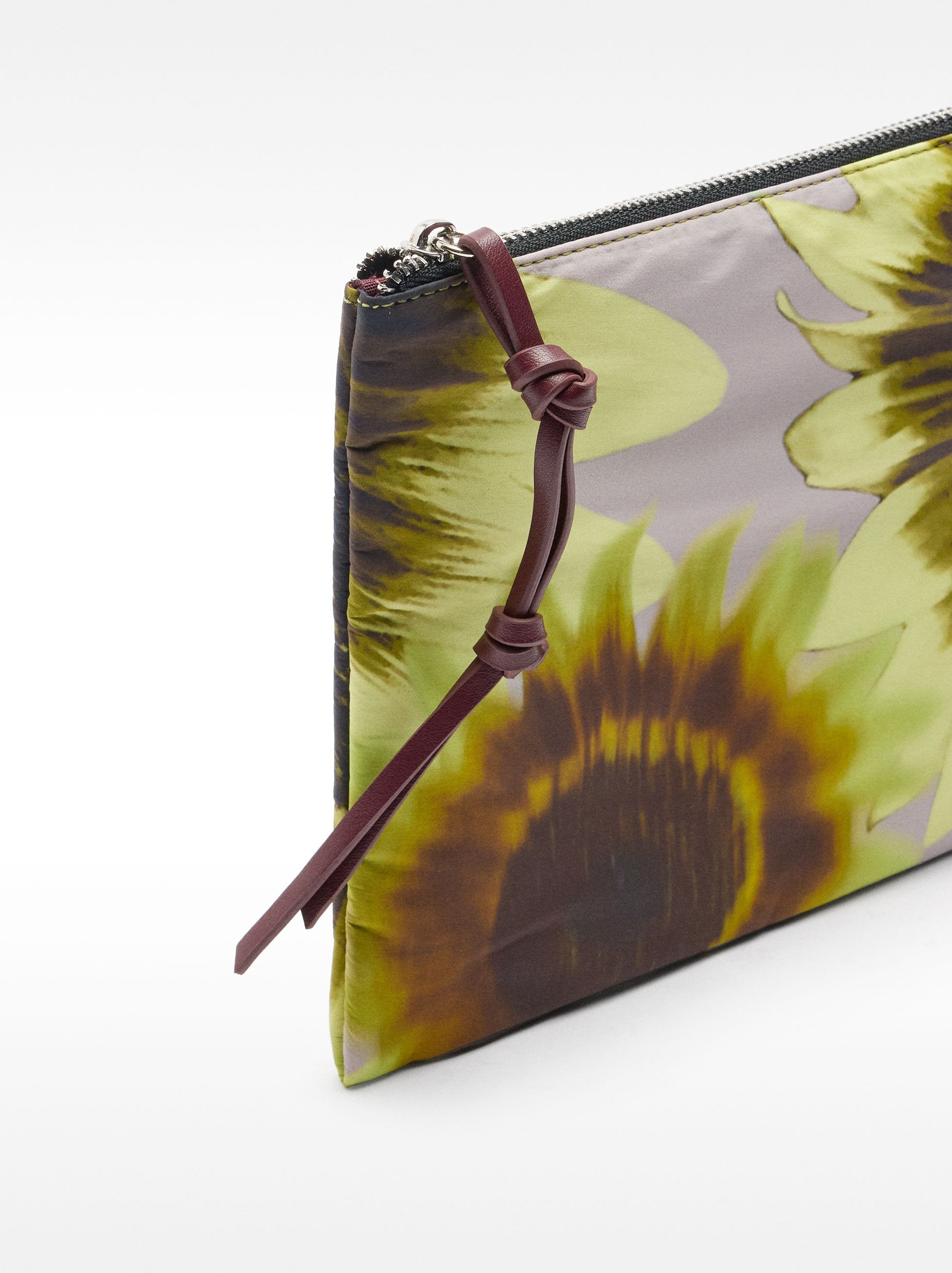 Cartera Multiusos De Nylon Estampada