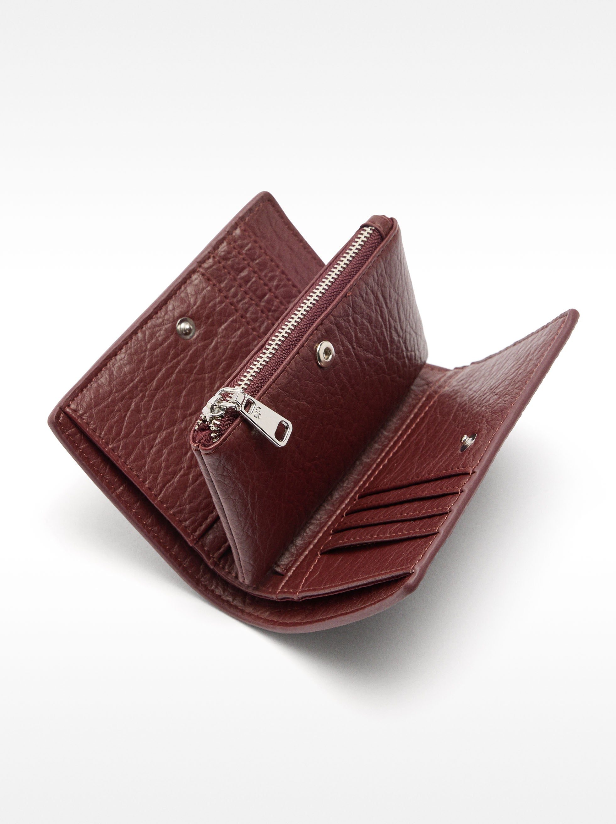 Billetera Con Tachuelas