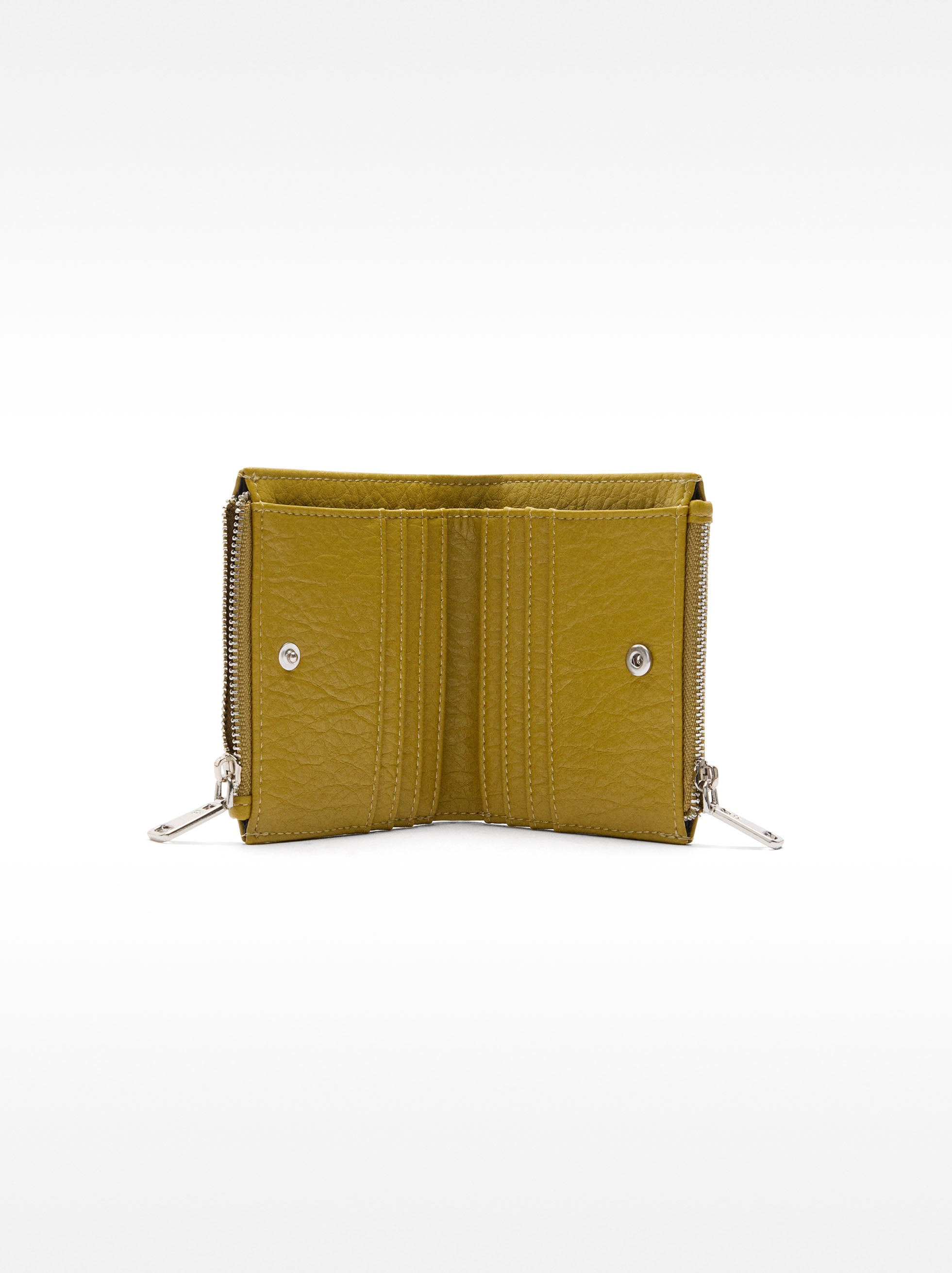 Billetera Con Tachuelas