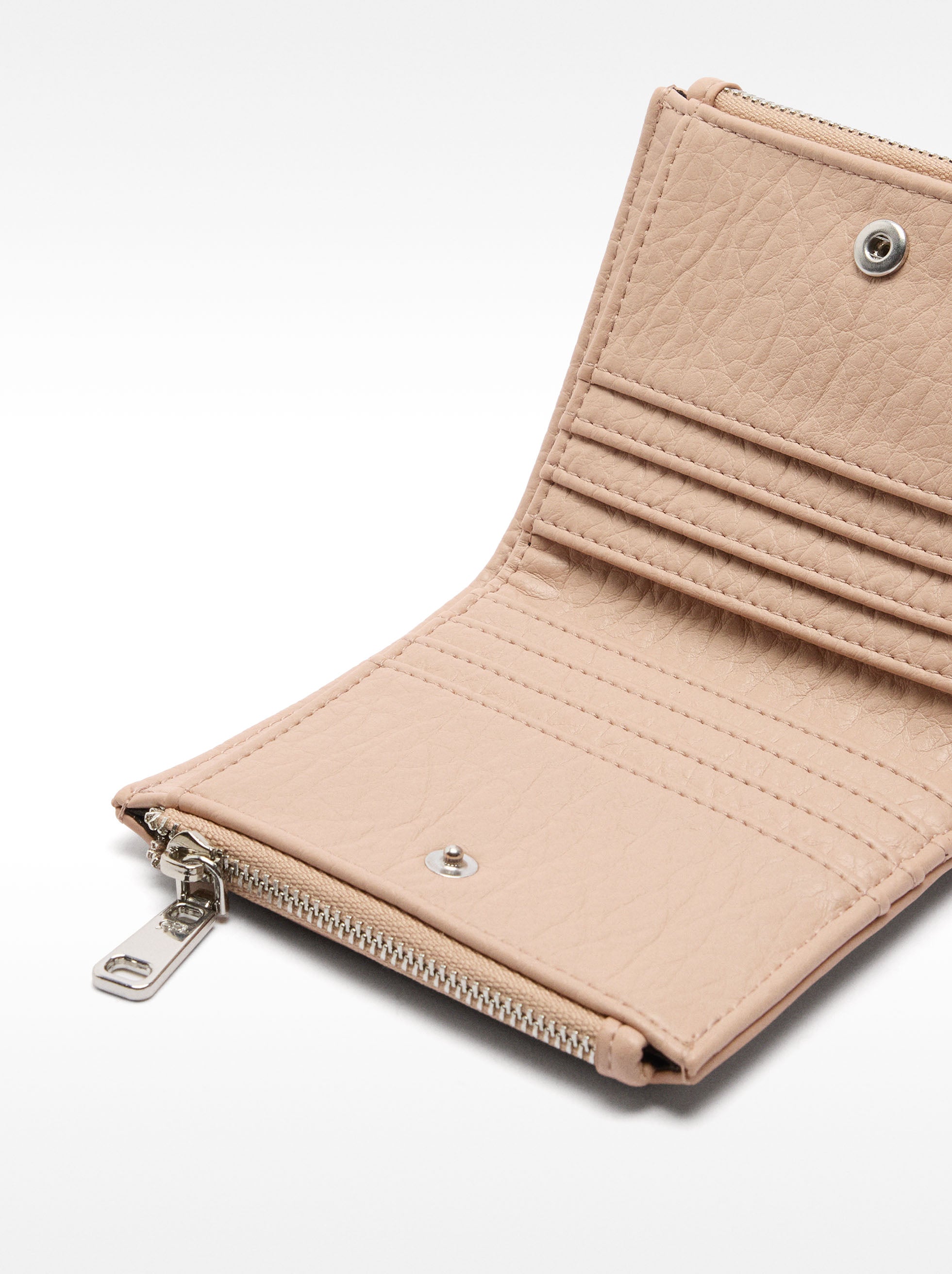 Billetera Con Tachuelas