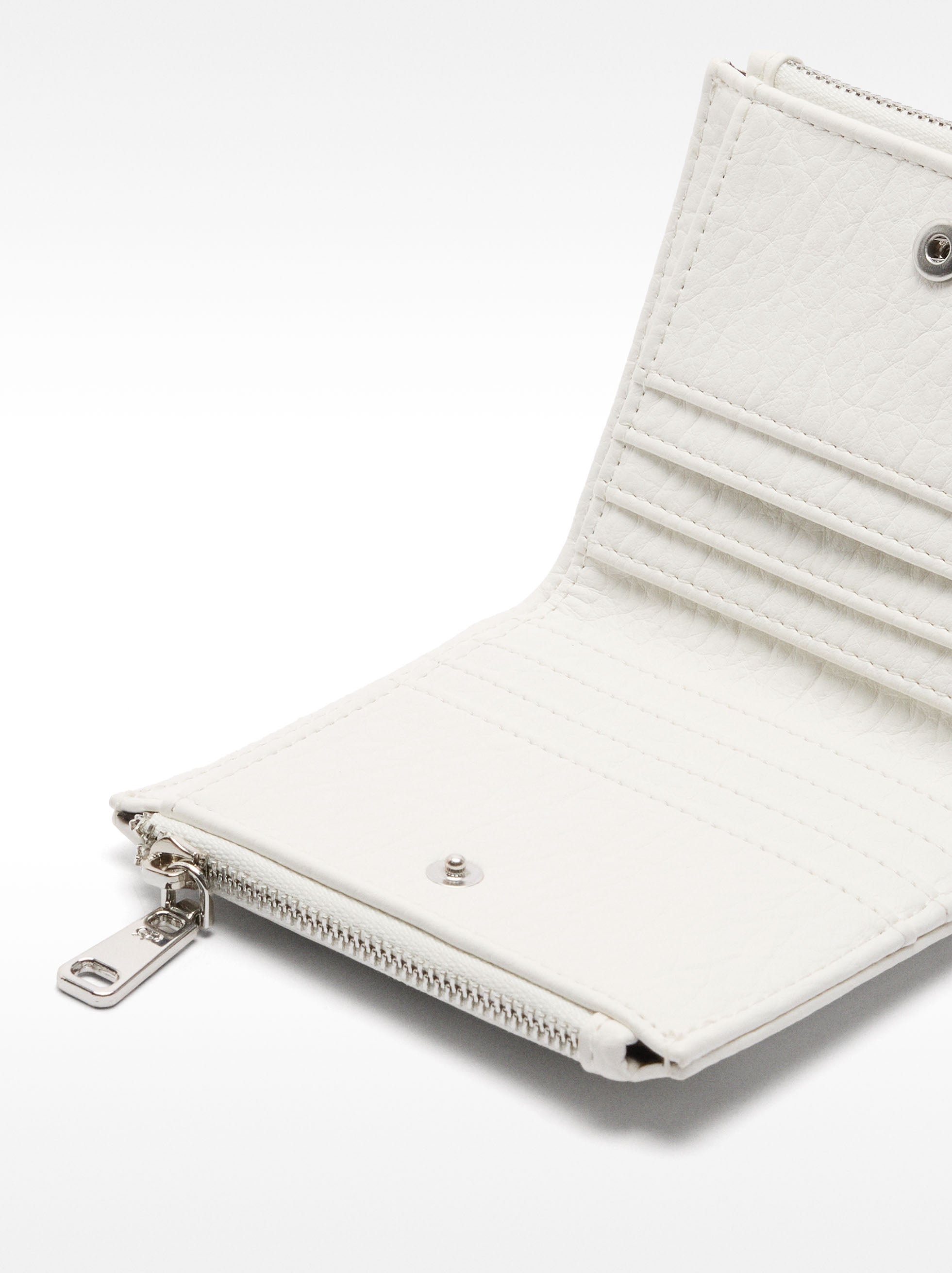 Billetera Con Tachuelas