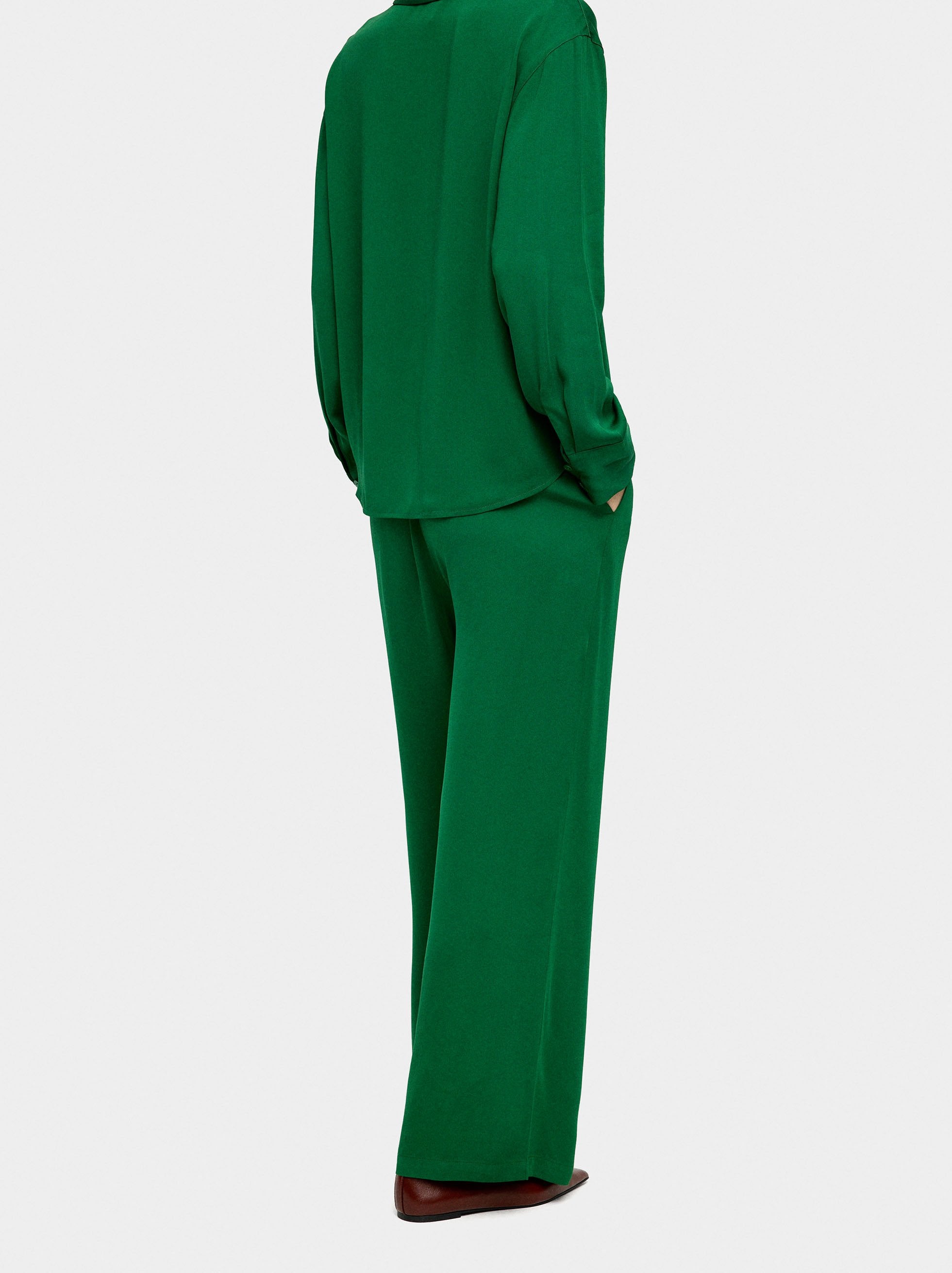 Pantalón Fluido Con Cintura Elástica