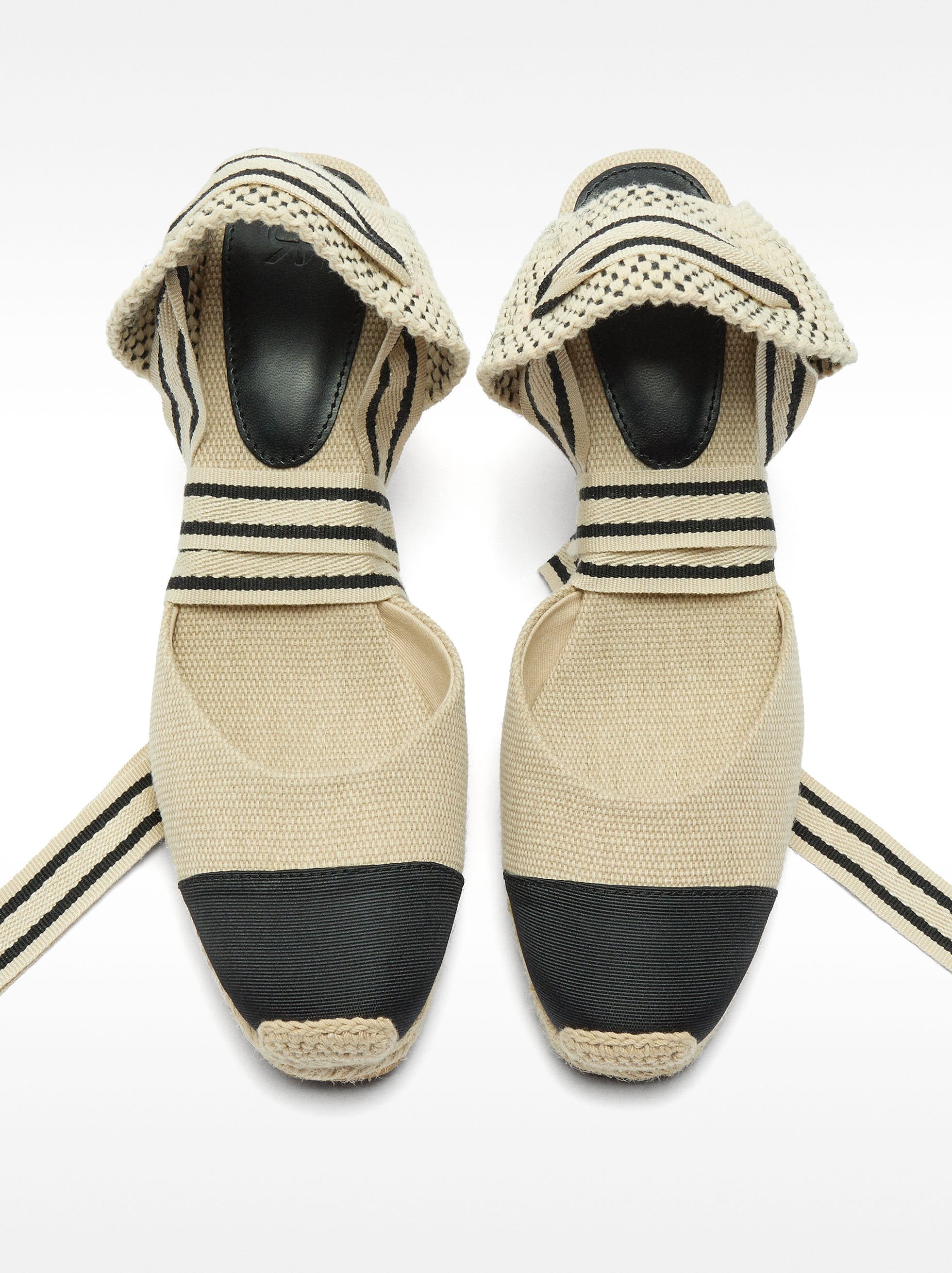 Cuñas Tejido Bicolor Con Tira