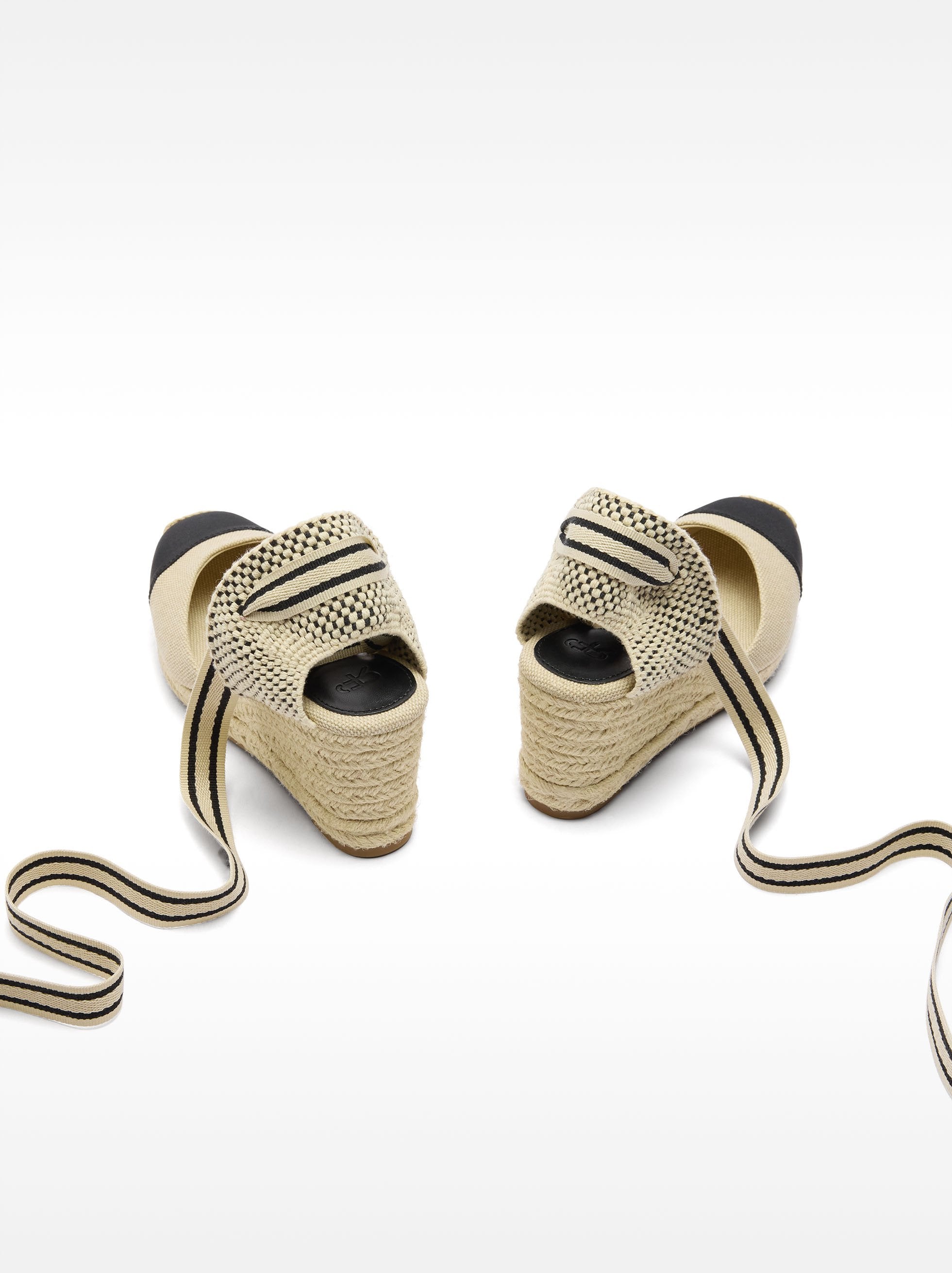 Cuñas Tejido Bicolor Con Tira