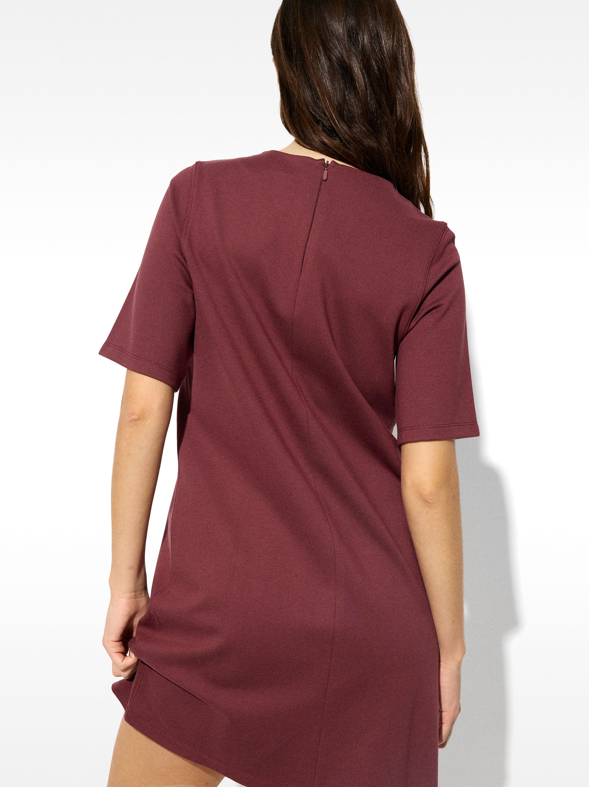 Vestido Corto Cuello Redondo