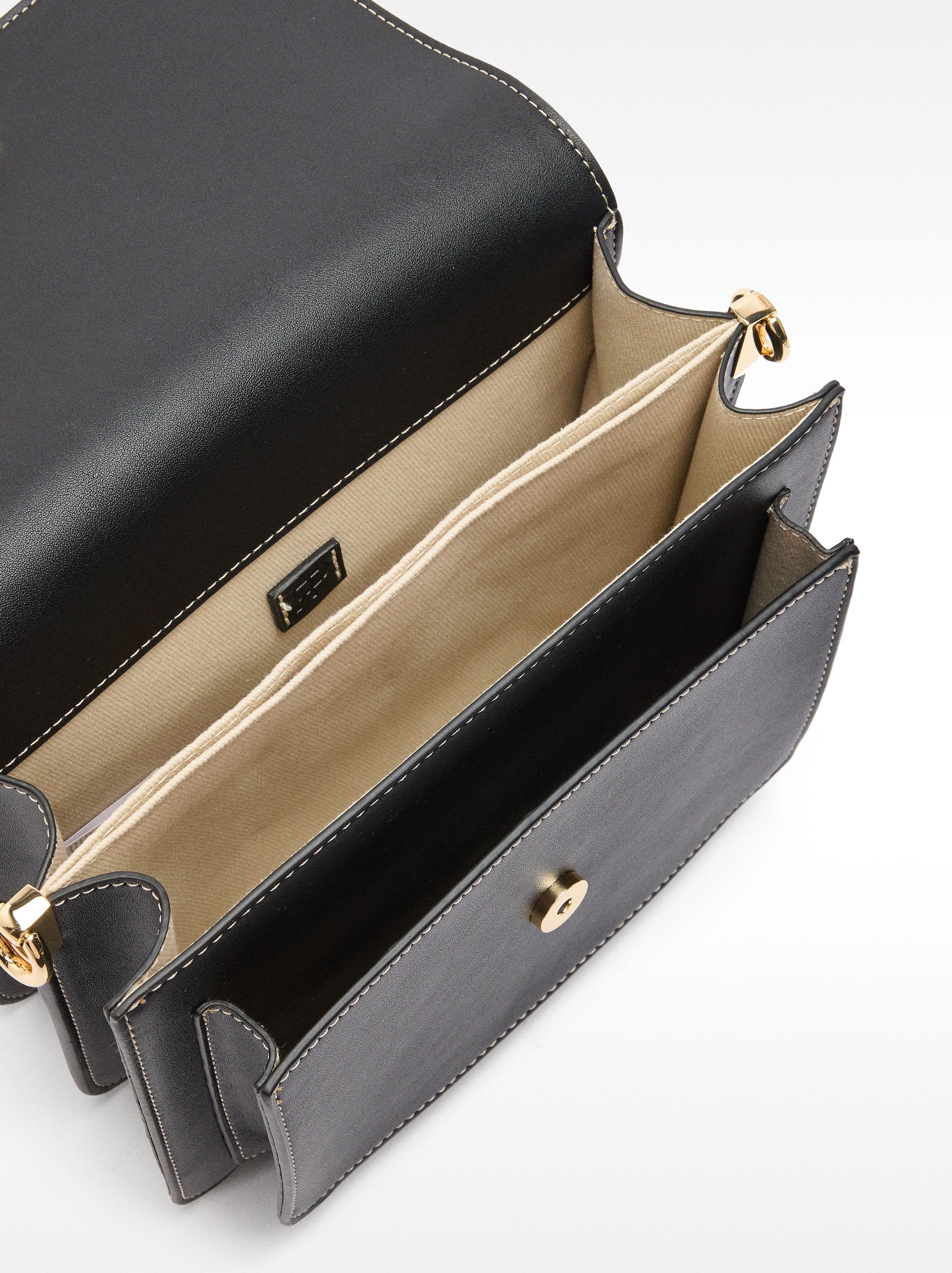 Cartera Bandolera Con Cierre De Solapa