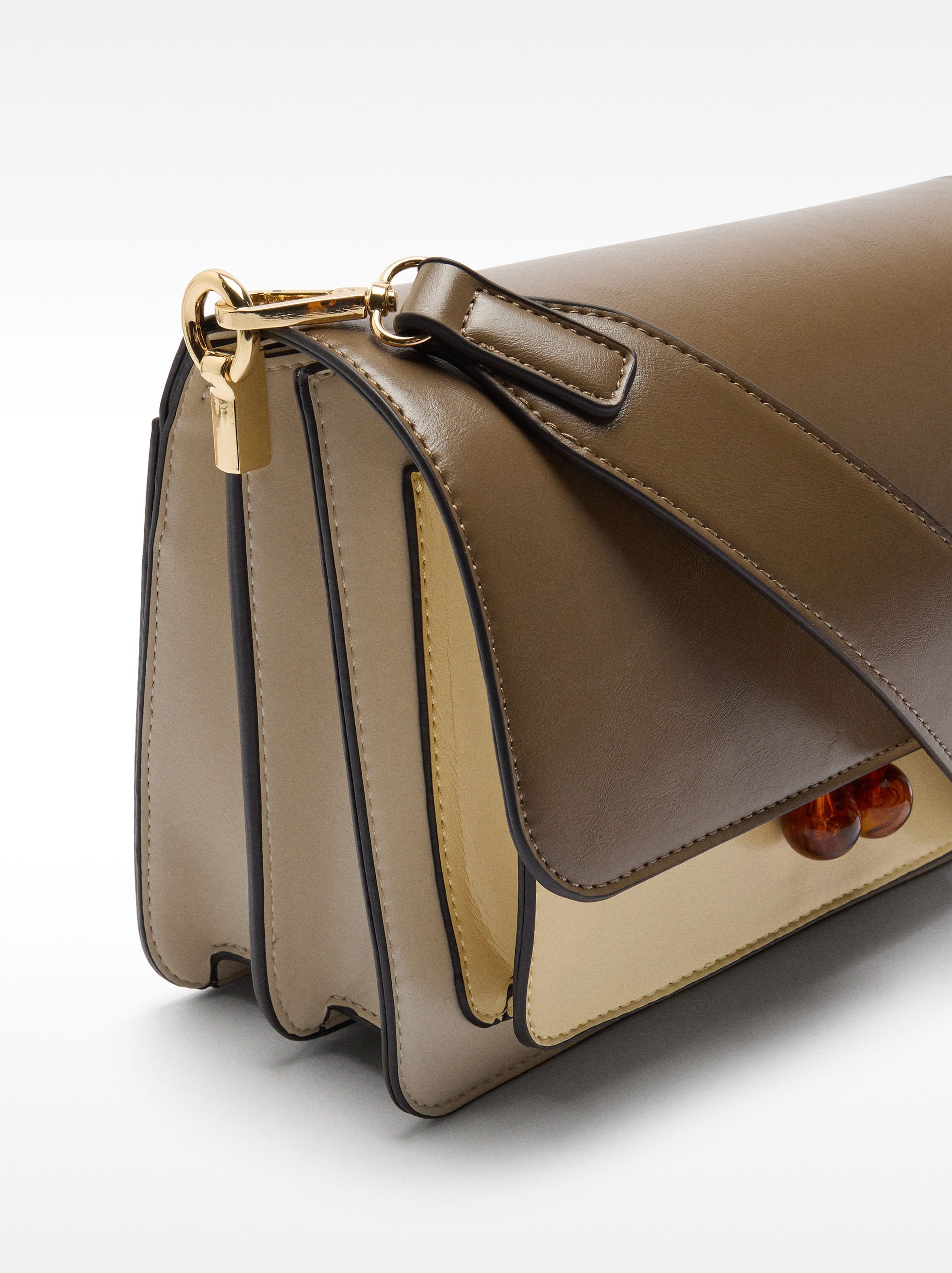 Cartera Bandolera Con Cierre De Solapa