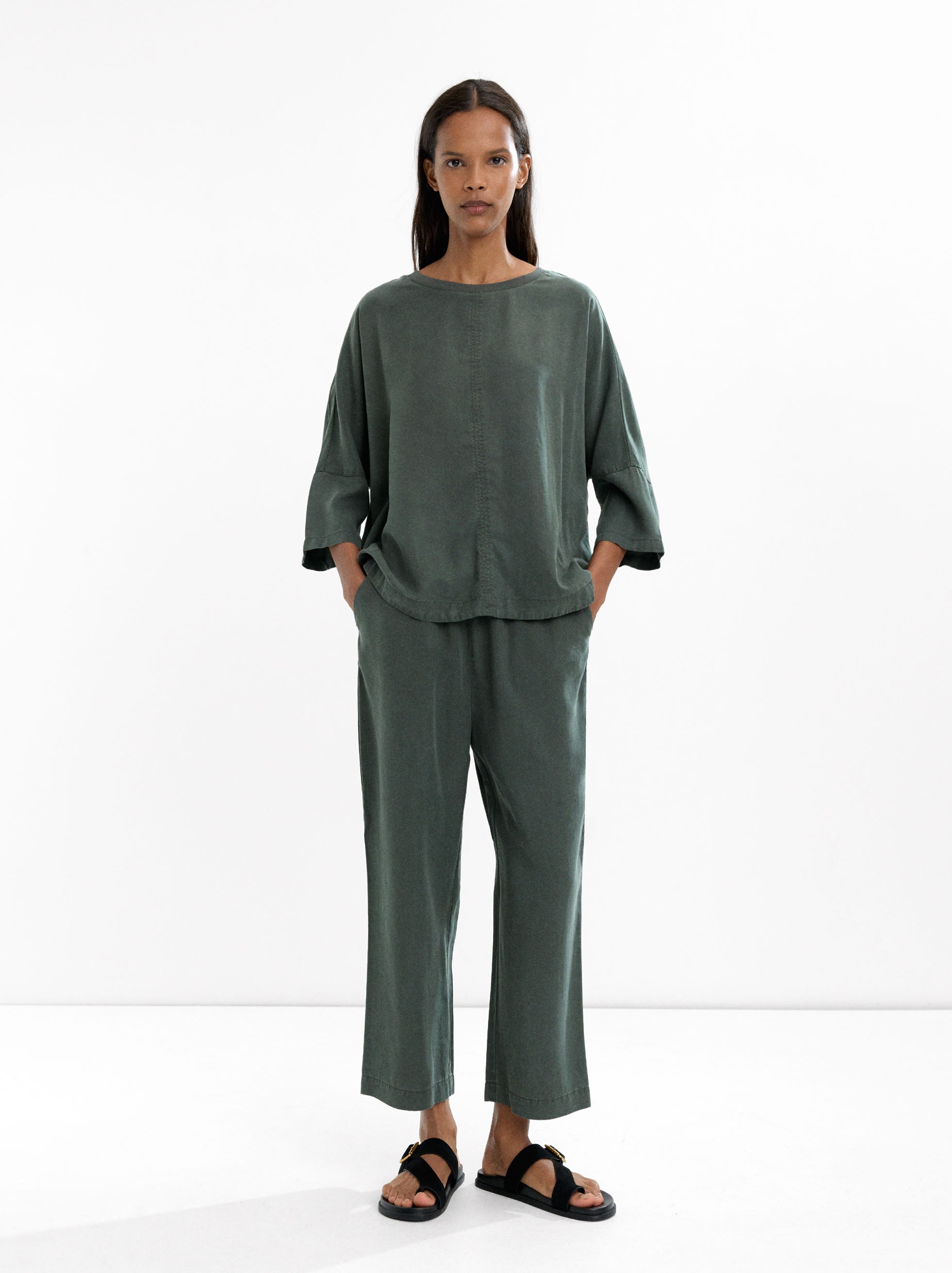 Pantalón Fluido Con Cintura Elástica